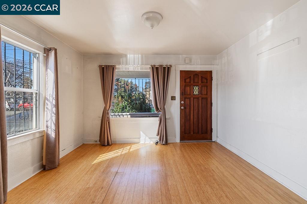 Detail Gallery Image 4 of 30 For 1100 Pennsylvania Ave, Richmond,  CA 94801 - 2 Beds | 1 Baths