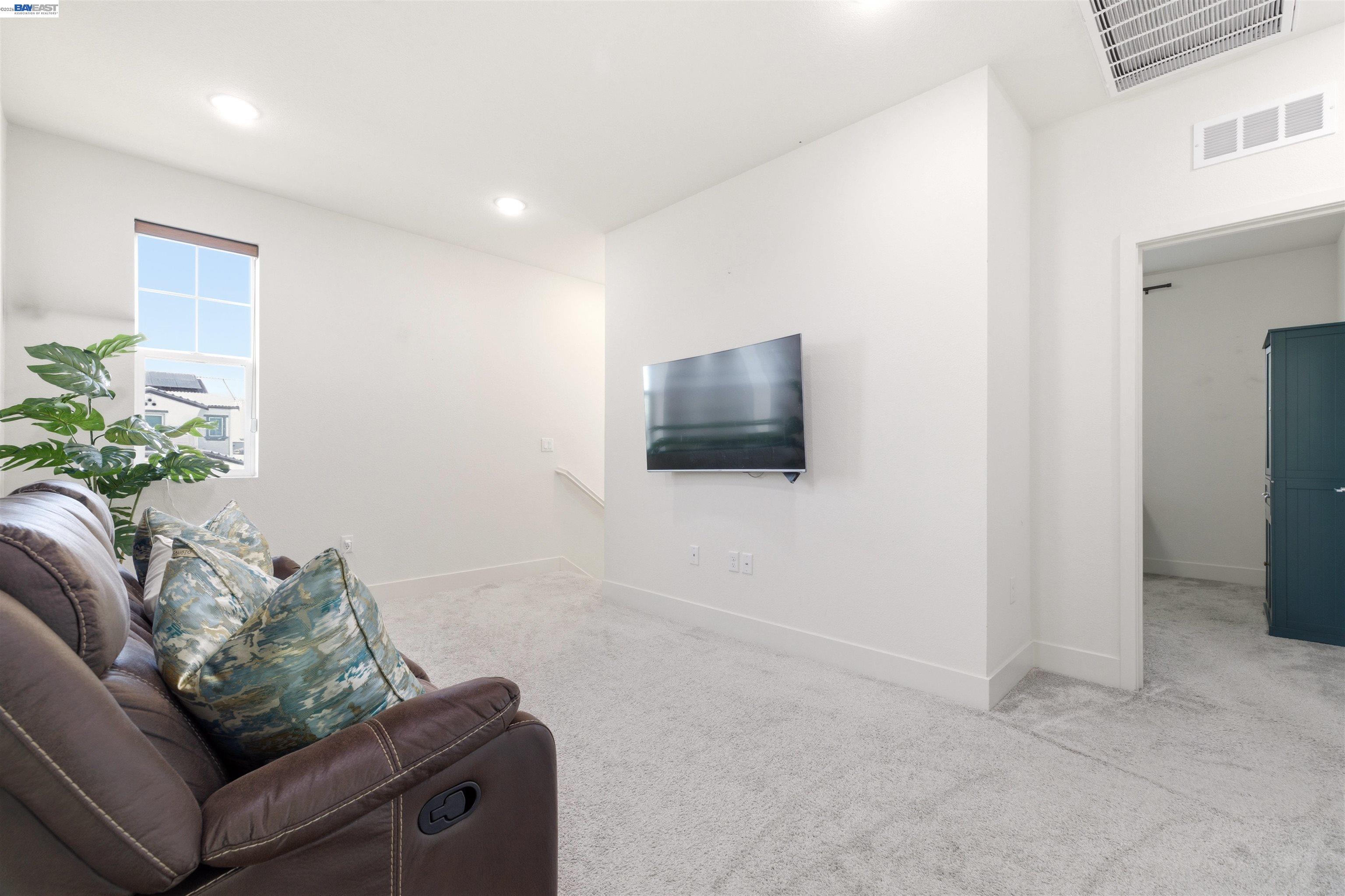 Detail Gallery Image 19 of 60 For 5717 Tournament Ct, Tracy,  CA 95377 - 4 Beds | 3 Baths