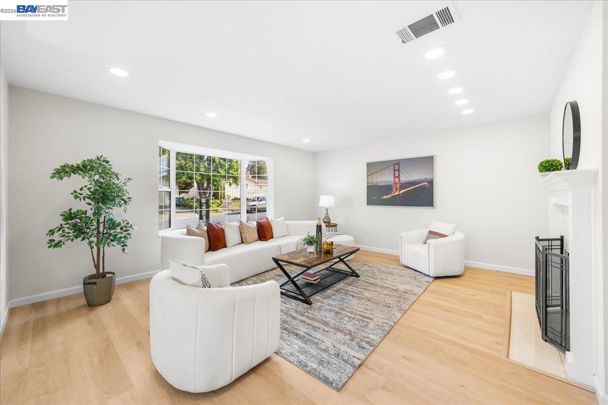 Detail Gallery Image 6 of 55 For 42077 Miranda St, Fremont,  CA 94539 - 5 Beds | 3 Baths