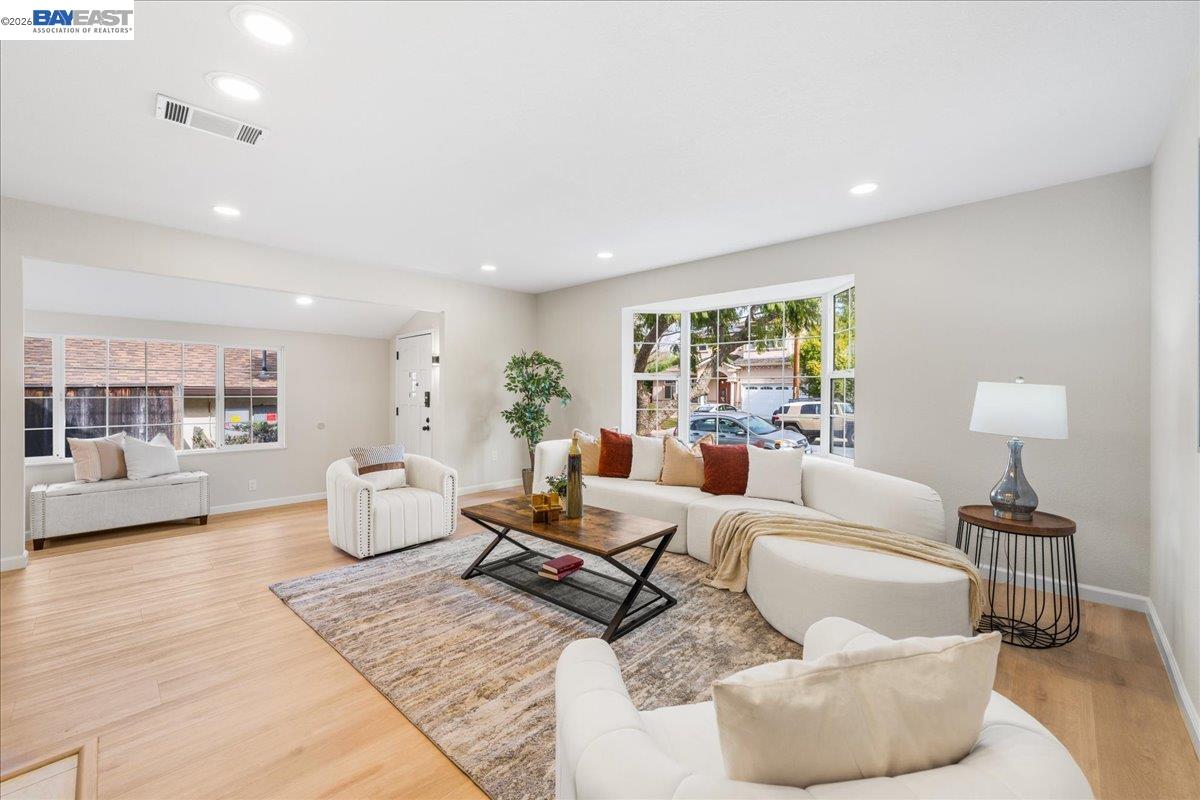 Detail Gallery Image 7 of 55 For 42077 Miranda St, Fremont,  CA 94539 - 5 Beds | 3 Baths