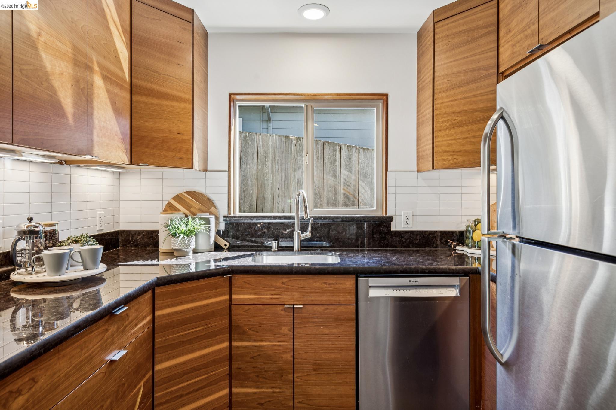 Detail Gallery Image 19 of 53 For 20 Stevenson Ave., Berkeley,  CA 94708 - 3 Beds | 2 Baths