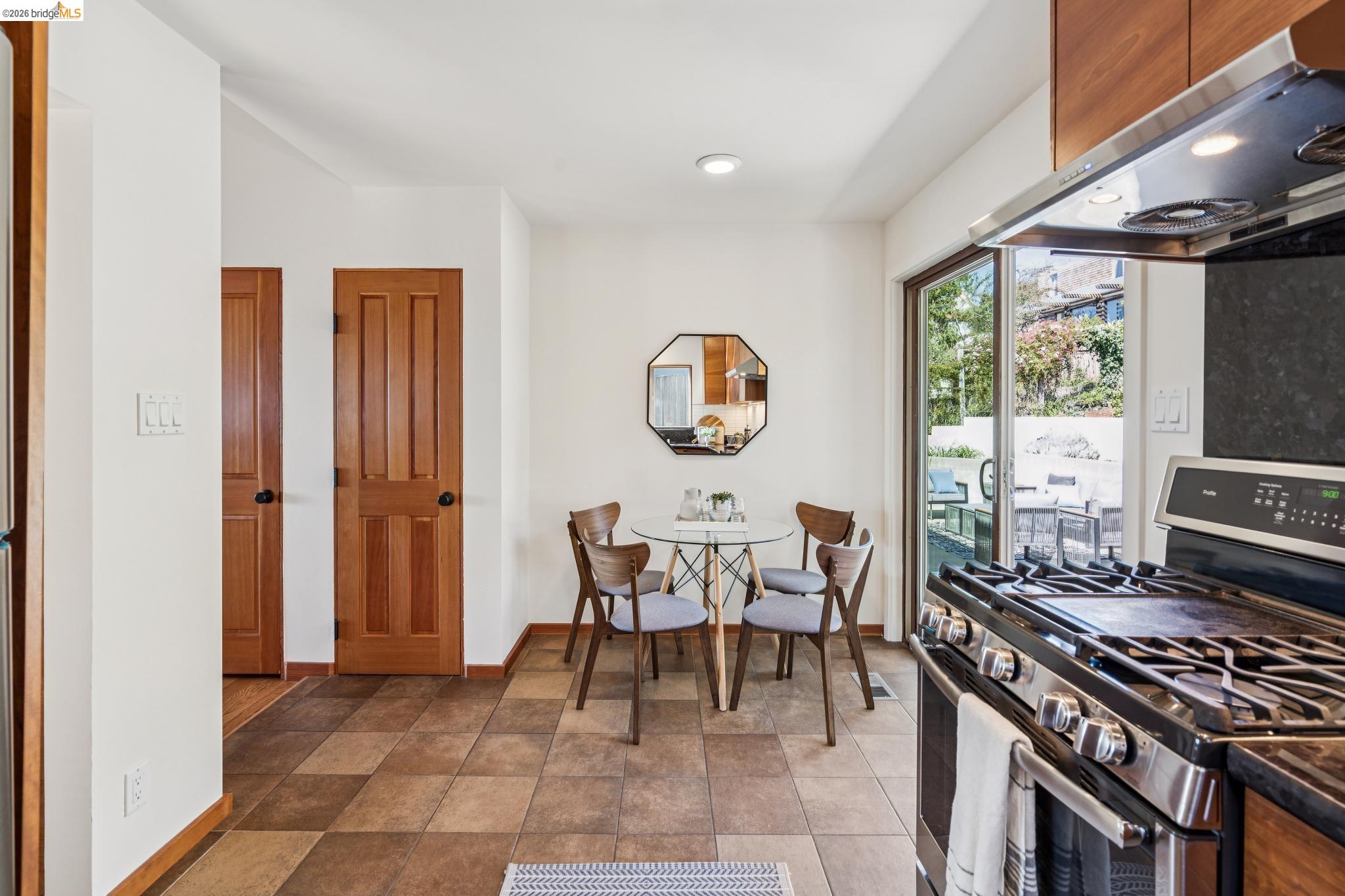Detail Gallery Image 20 of 53 For 20 Stevenson Ave., Berkeley,  CA 94708 - 3 Beds | 2 Baths