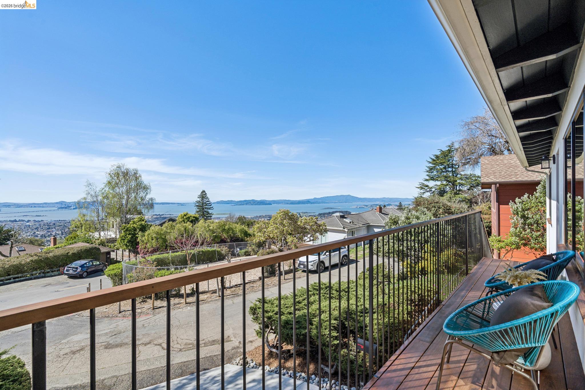 Detail Gallery Image 5 of 53 For 20 Stevenson Ave., Berkeley,  CA 94708 - 3 Beds | 2 Baths