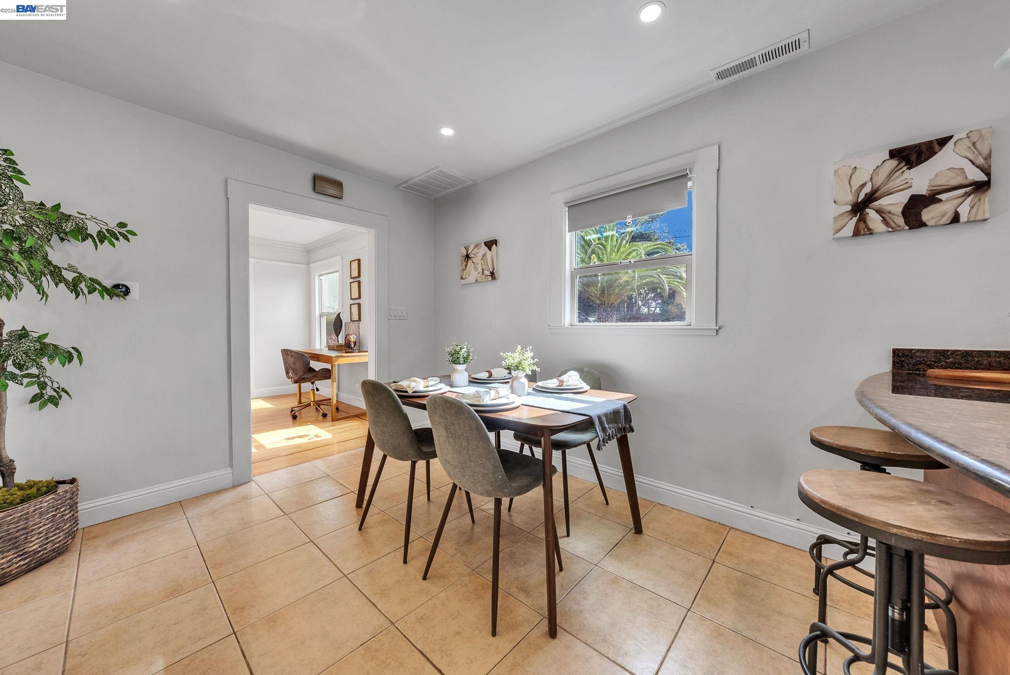 Detail Gallery Image 16 of 60 For 4471 Tulip Ave, Oakland,  CA 94619 - 3 Beds | 2 Baths