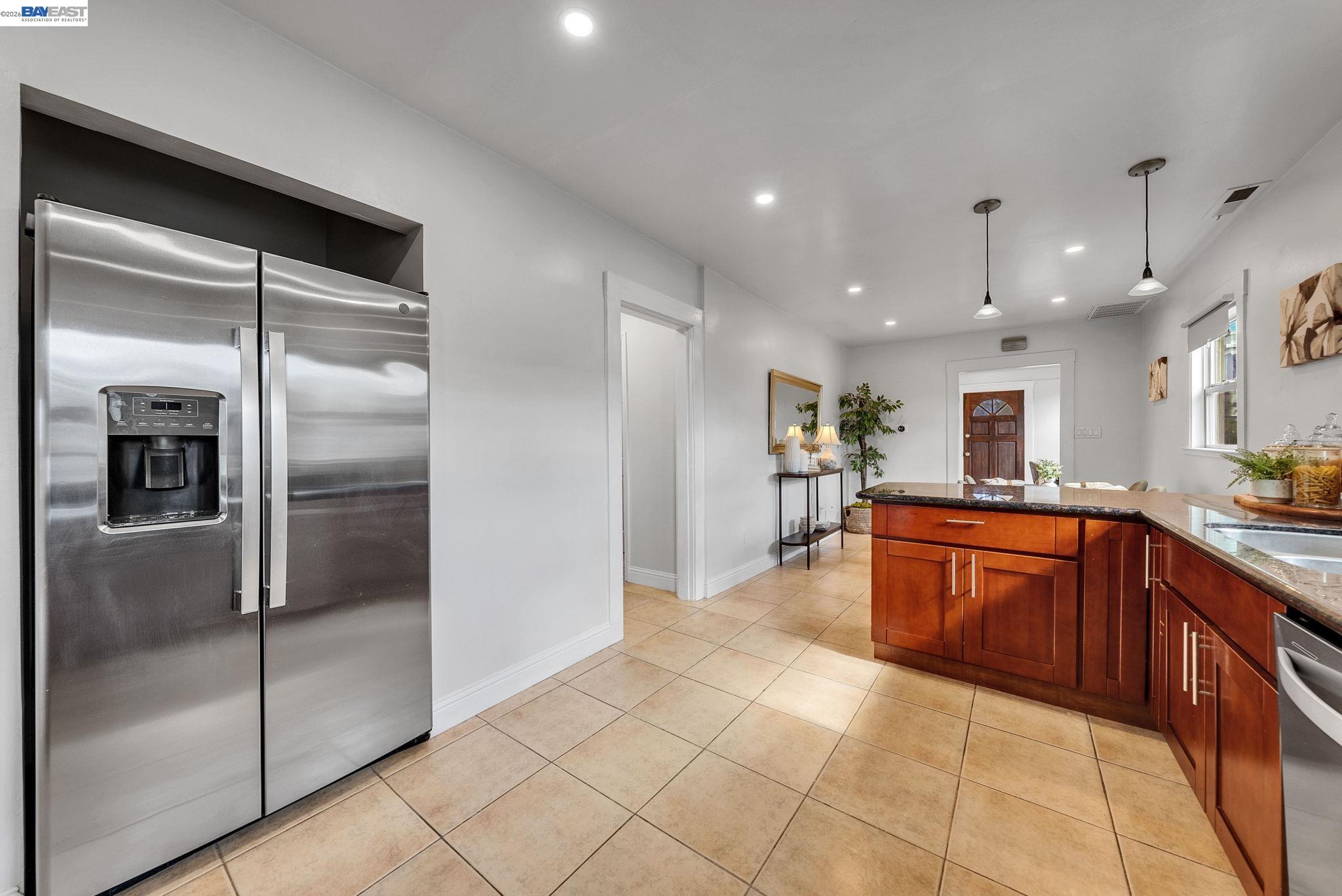 Detail Gallery Image 20 of 60 For 4471 Tulip Ave, Oakland,  CA 94619 - 3 Beds | 2 Baths