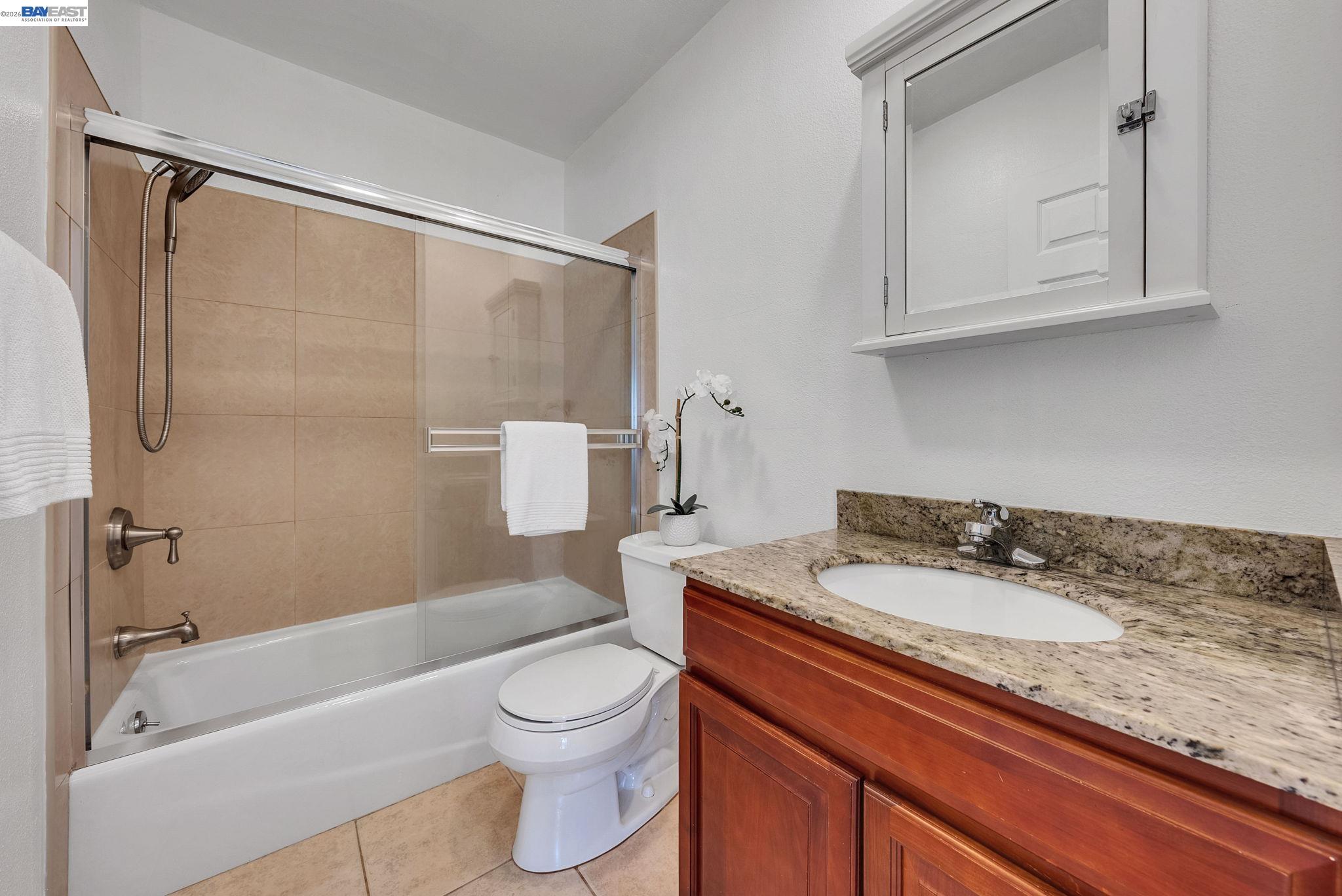Detail Gallery Image 21 of 60 For 4471 Tulip Ave, Oakland,  CA 94619 - 3 Beds | 2 Baths