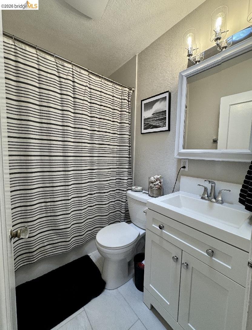Detail Gallery Image 5 of 6 For 3243 Bonnie Lane, Stockton,  CA 95204 - 2 Beds | 1 Baths
