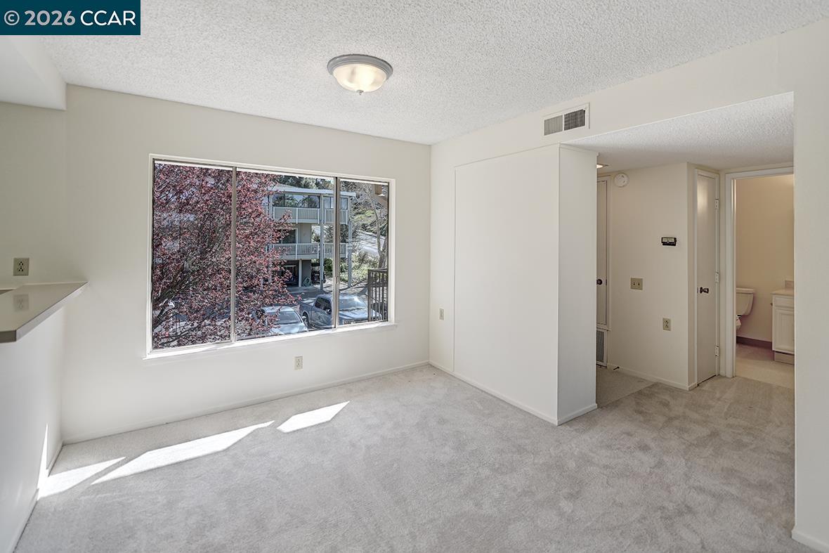 Photo #12: 41126603 Listing: Photo #12