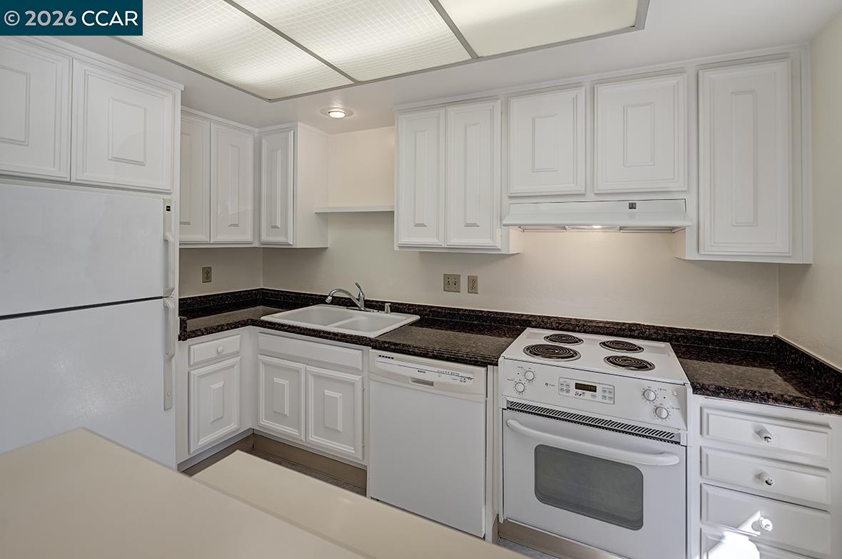 Photo #7: 41126603 Listing: Photo #7