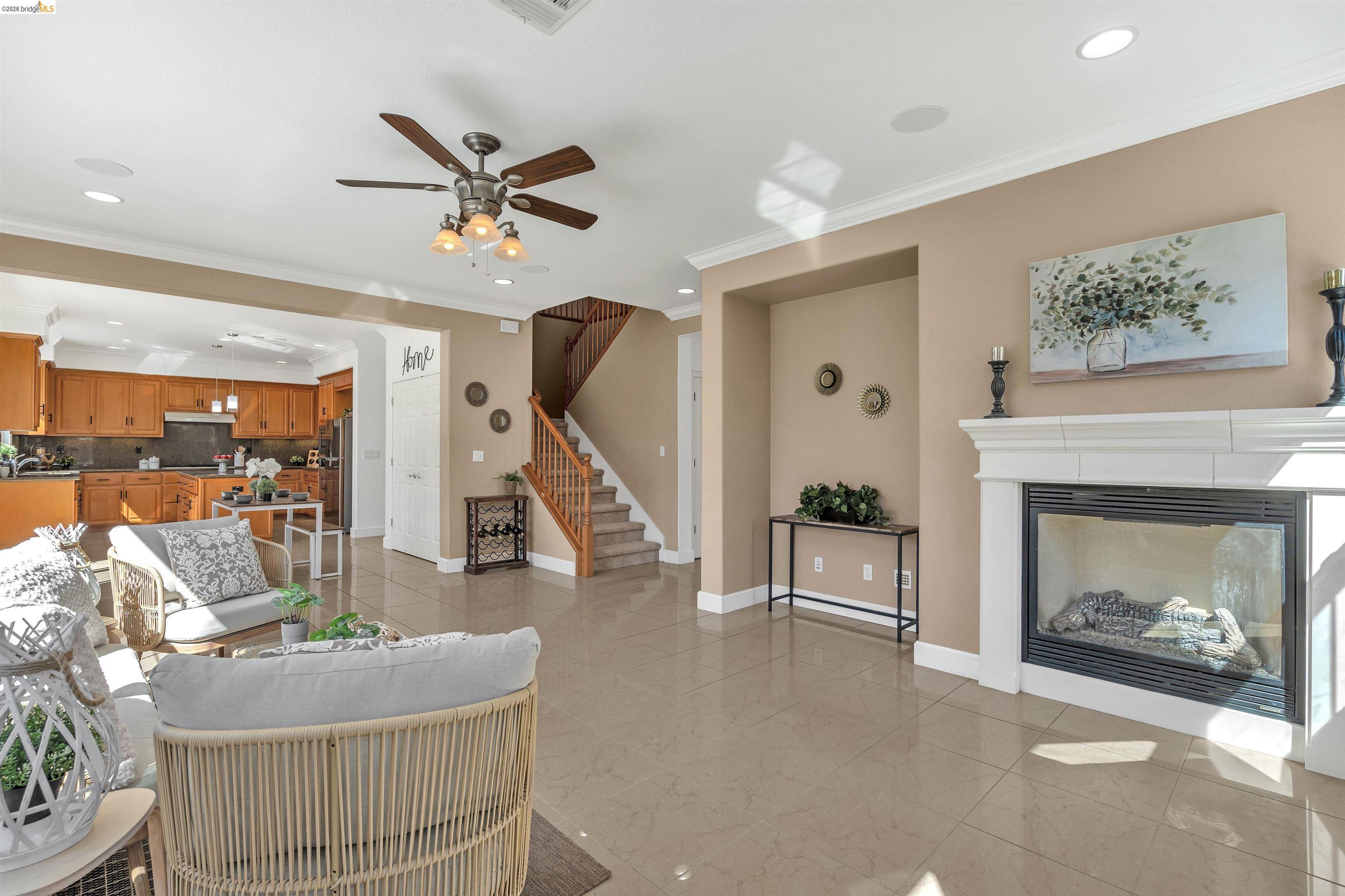 Detail Gallery Image 10 of 41 For 5670 Carlow Way, Antioch,  CA 94531 - 4 Beds | 3 Baths