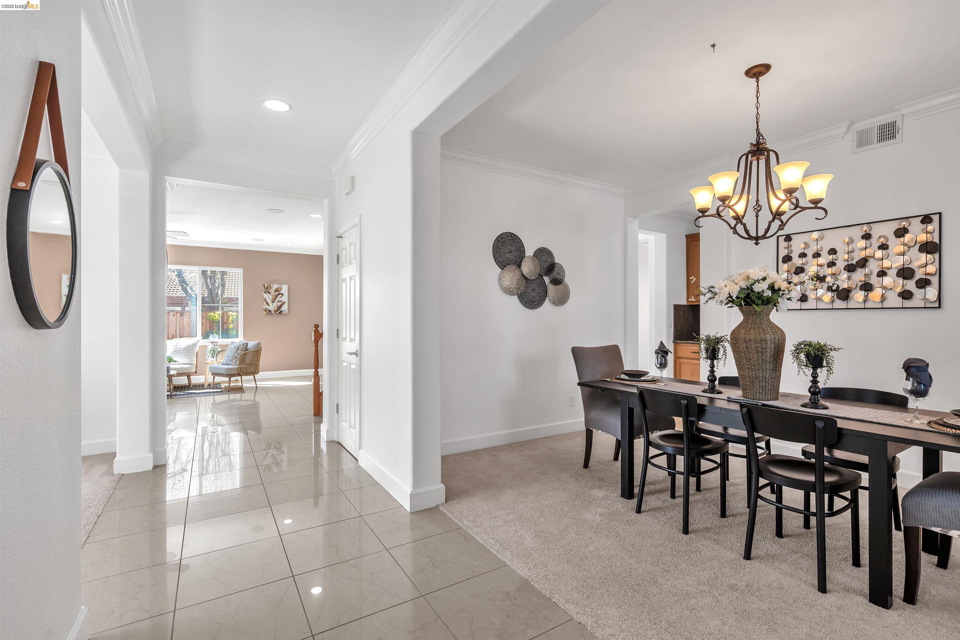 Detail Gallery Image 4 of 41 For 5670 Carlow Way, Antioch,  CA 94531 - 4 Beds | 3 Baths