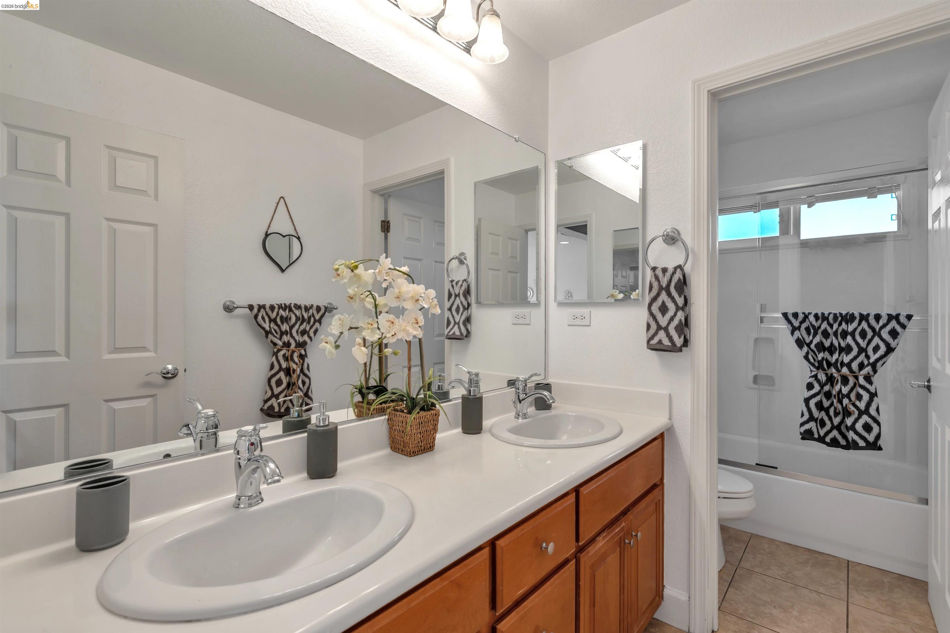 Detail Gallery Image 27 of 41 For 5670 Carlow Way, Antioch,  CA 94531 - 4 Beds | 3 Baths