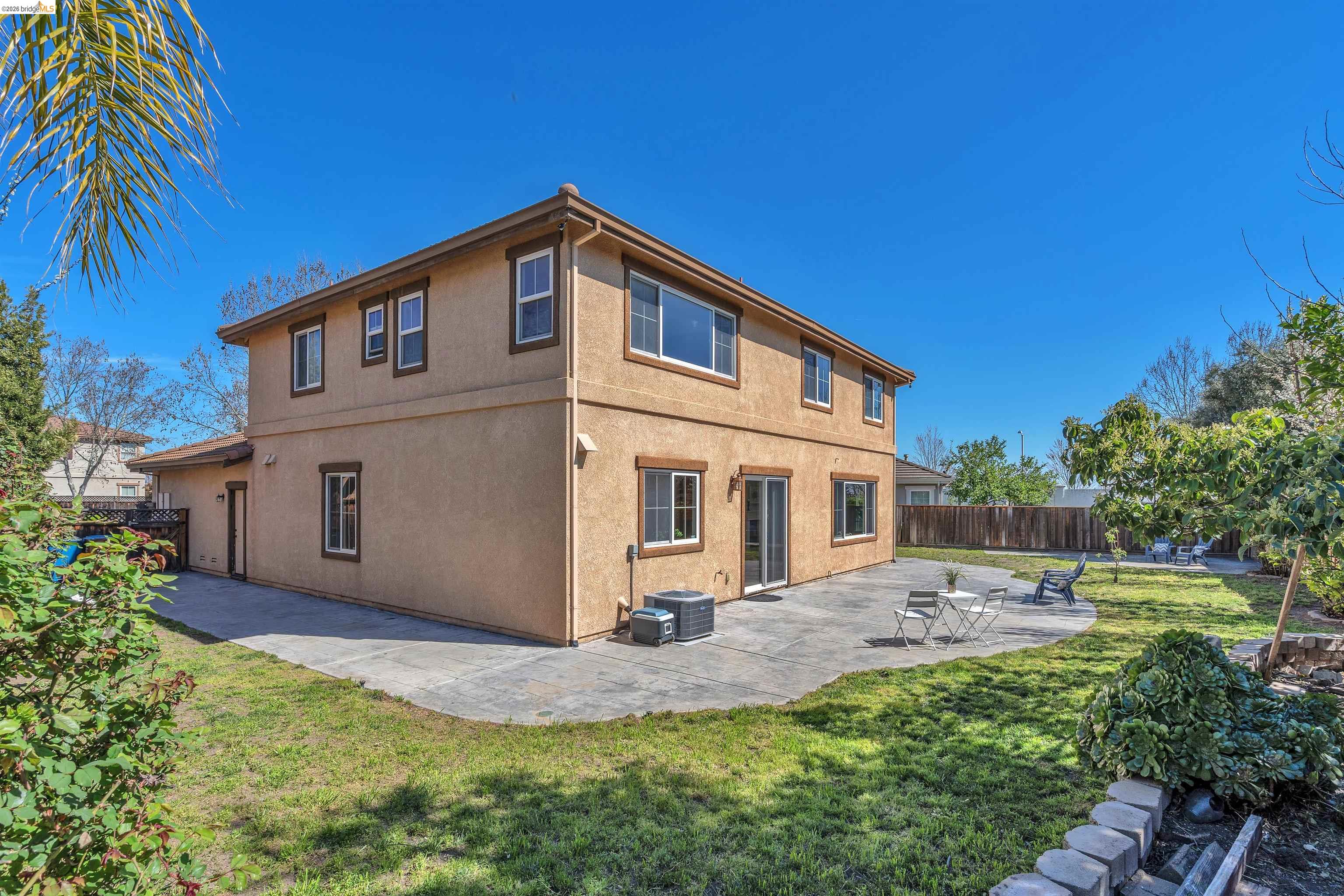 Detail Gallery Image 33 of 41 For 5670 Carlow Way, Antioch,  CA 94531 - 4 Beds | 3 Baths