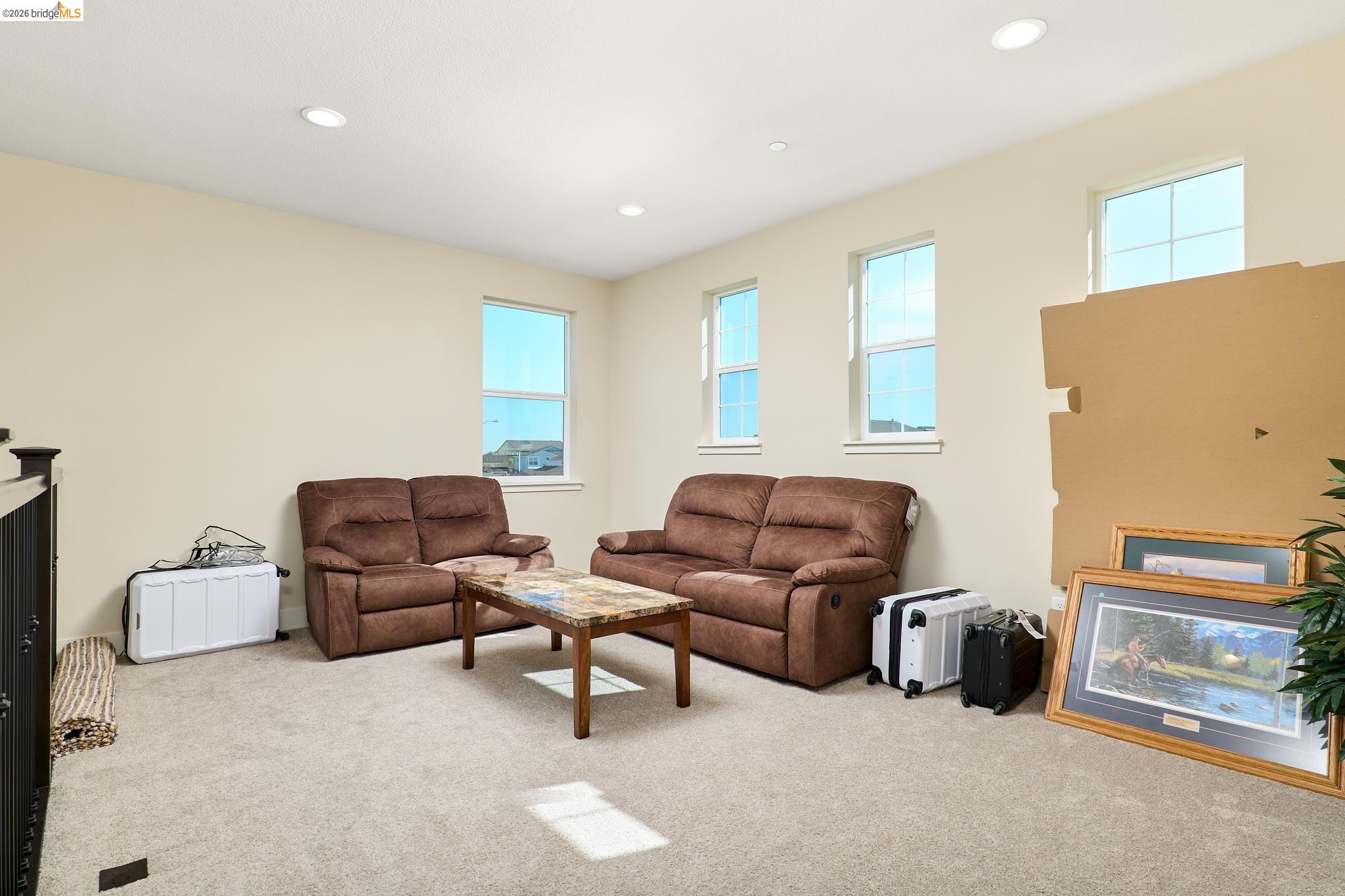 Detail Gallery Image 15 of 47 For 5532 Promontory Way, Antioch,  CA 94531 - 4 Beds | 3/1 Baths