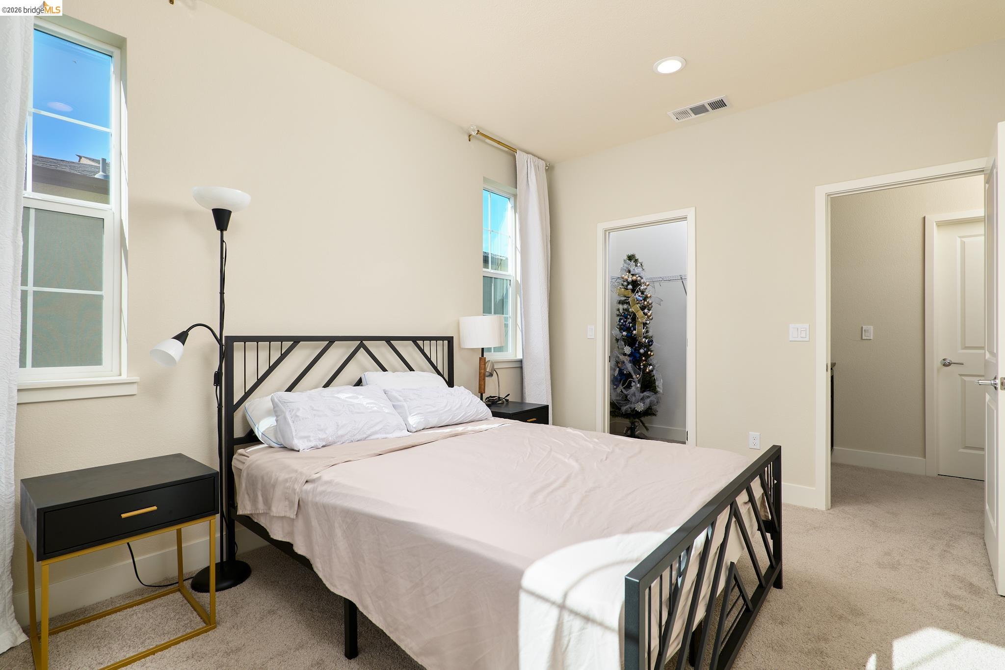 Detail Gallery Image 20 of 47 For 5532 Promontory Way, Antioch,  CA 94531 - 4 Beds | 3/1 Baths