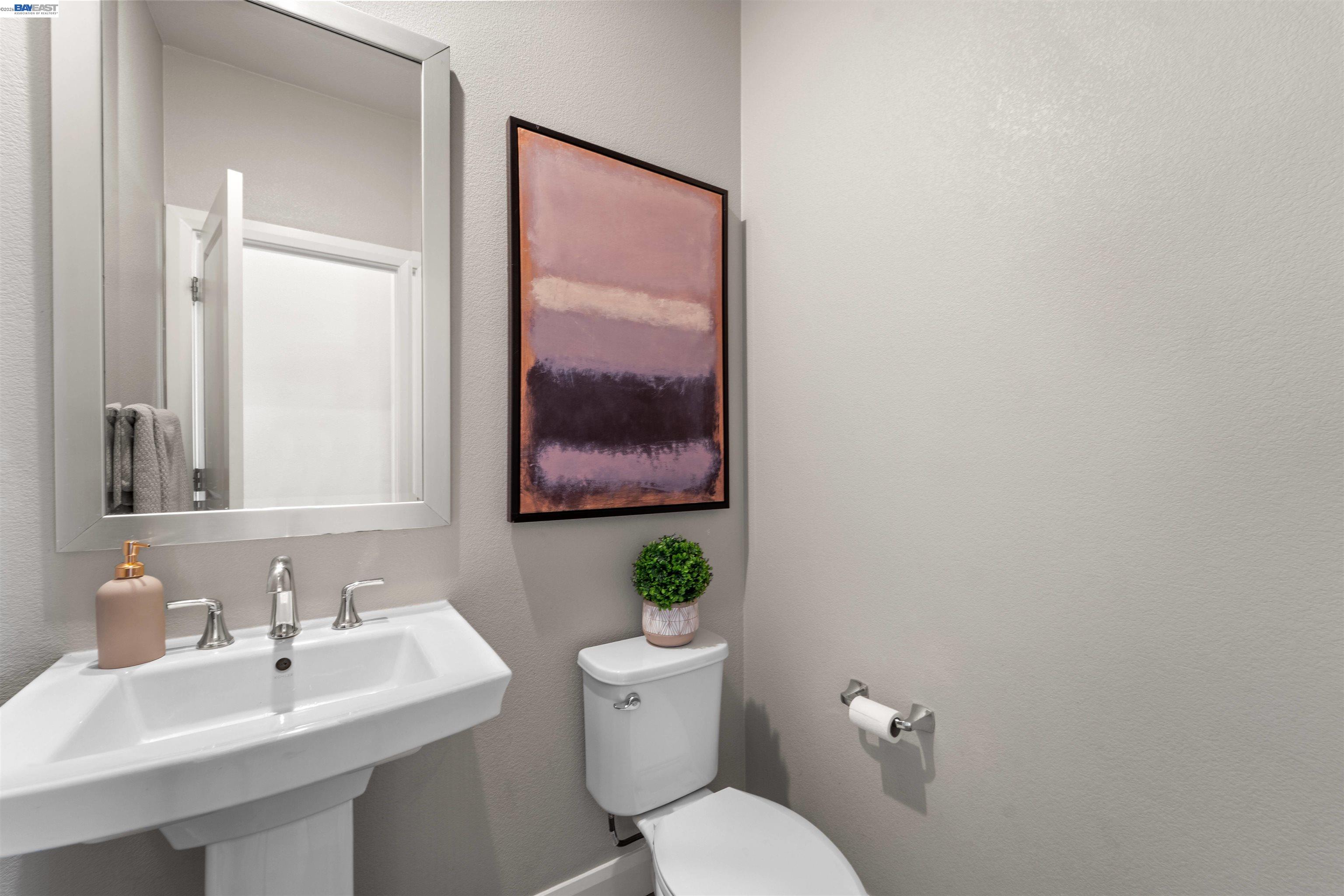 Detail Gallery Image 12 of 37 For 1597 Hidden Creek Ln, Milpitas,  CA 95035 - 4 Beds | 3/1 Baths