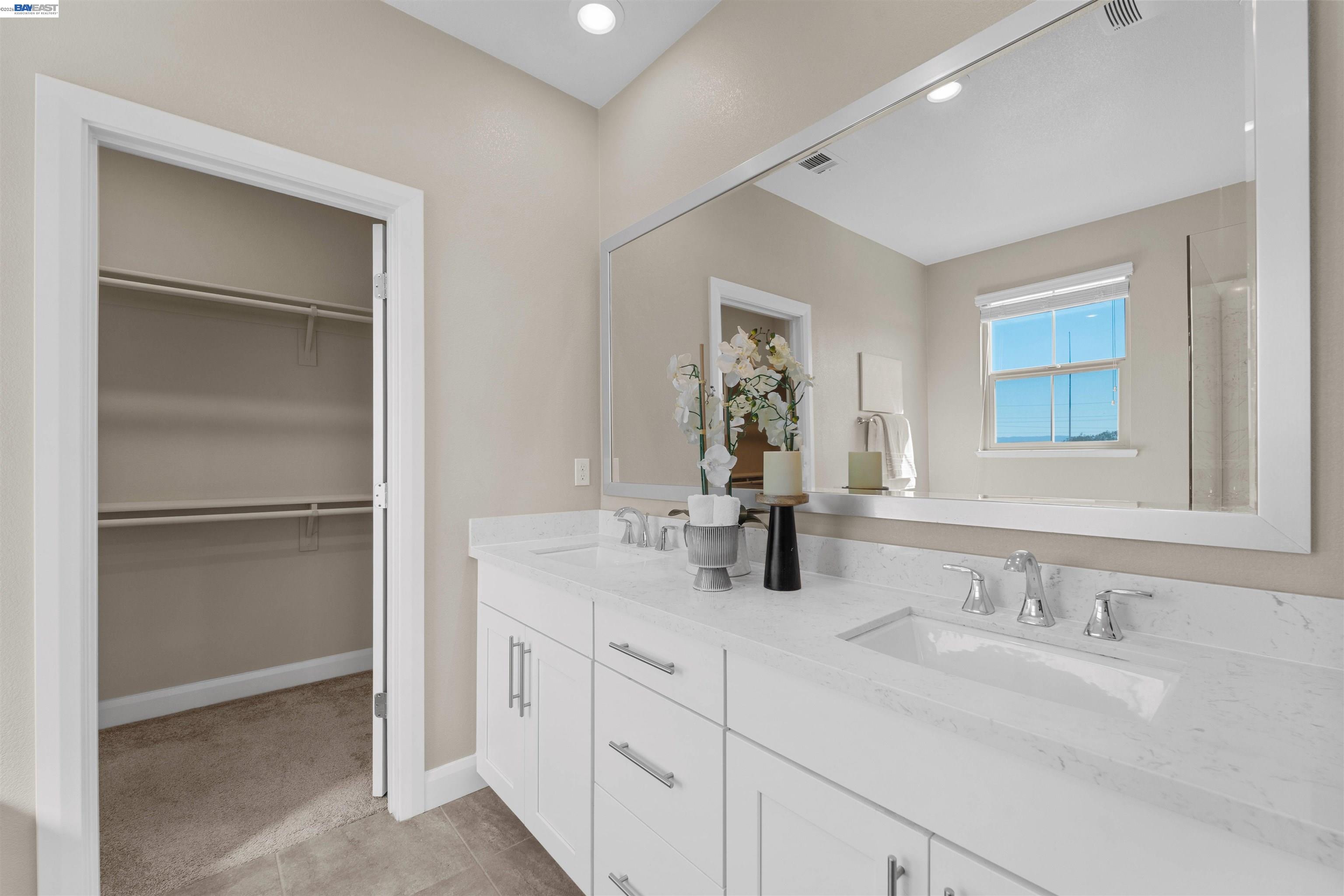 Detail Gallery Image 20 of 37 For 1597 Hidden Creek Ln, Milpitas,  CA 95035 - 4 Beds | 3/1 Baths