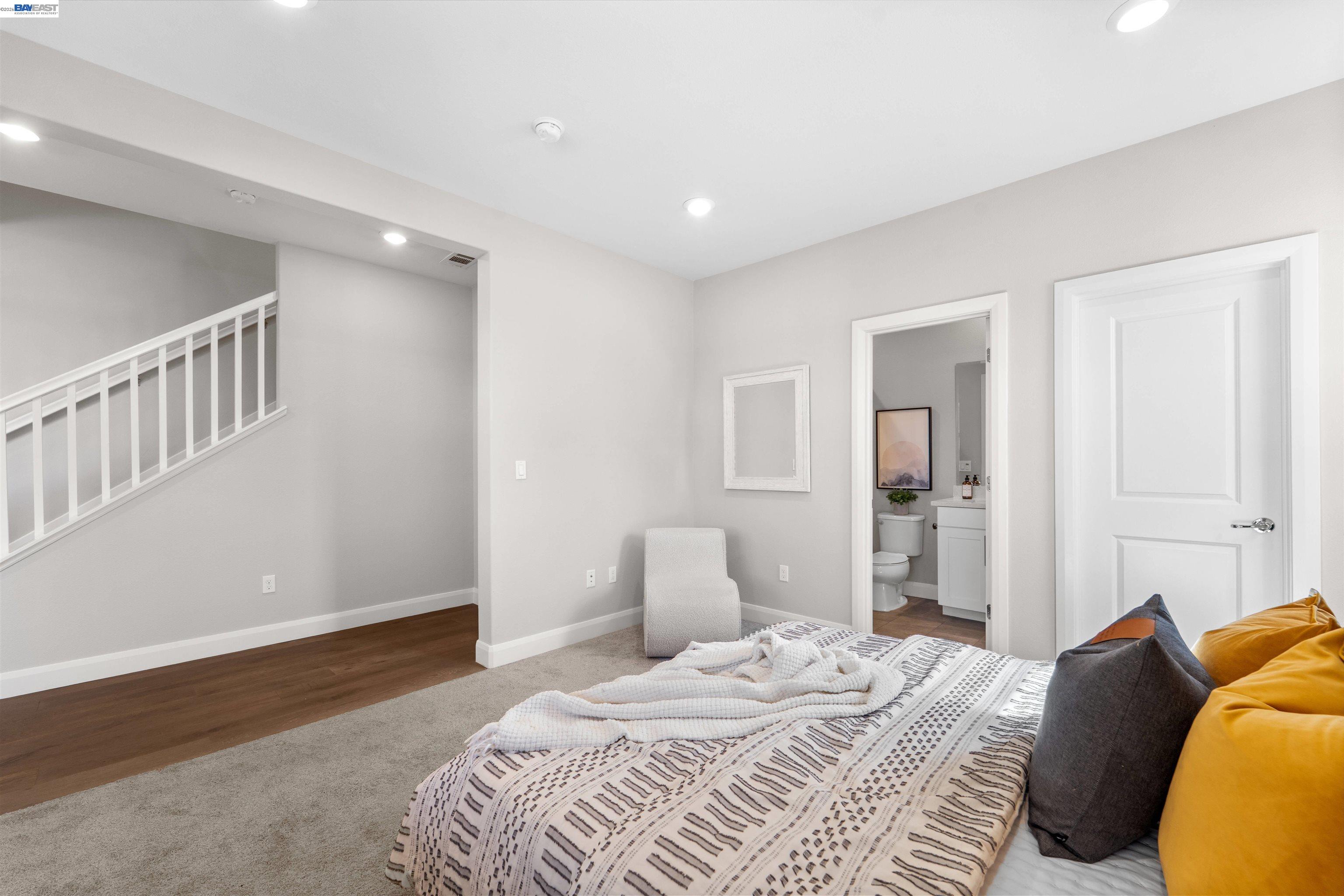 Detail Gallery Image 4 of 37 For 1597 Hidden Creek Ln, Milpitas,  CA 95035 - 4 Beds | 3/1 Baths