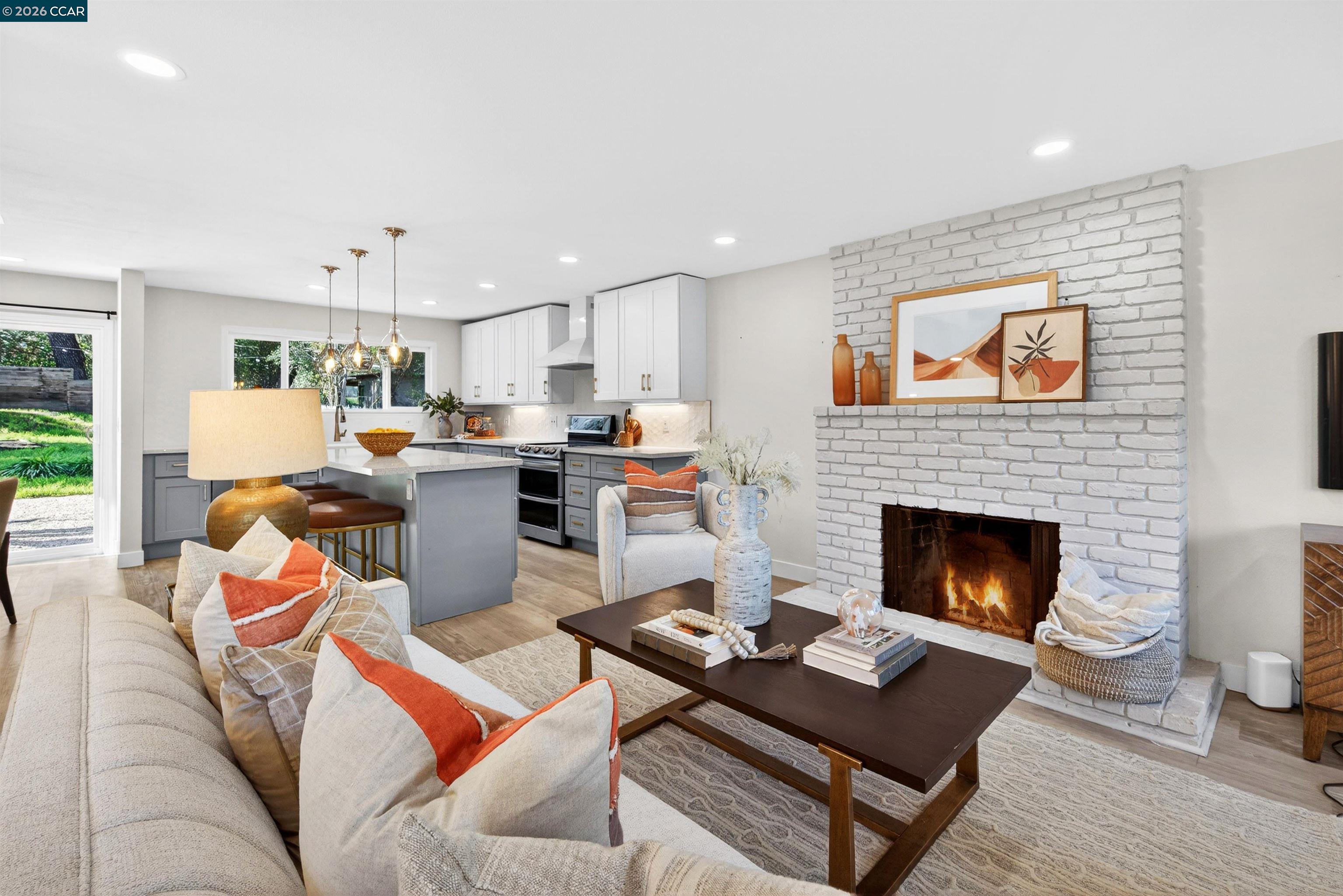 Detail Gallery Image 10 of 37 For 2481 Casa Way, Walnut Creek,  CA 94597 - 3 Beds | 2 Baths