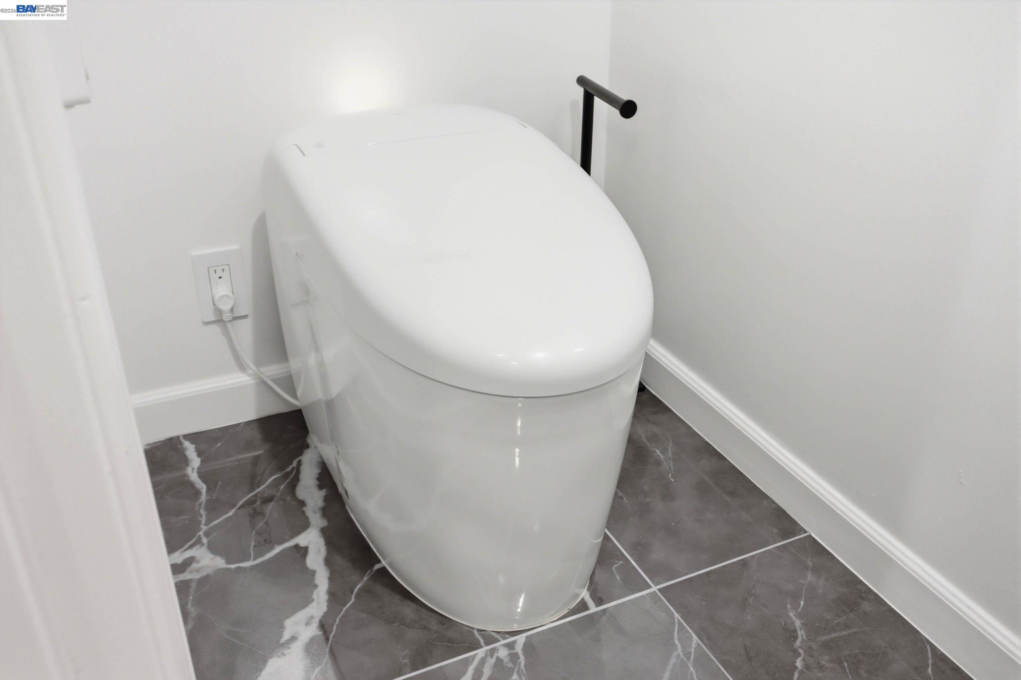 Detail Gallery Image 38 of 50 For 20289 Meadowlark Dr, Castro Valley,  CA 94546 - 4 Beds | 3 Baths