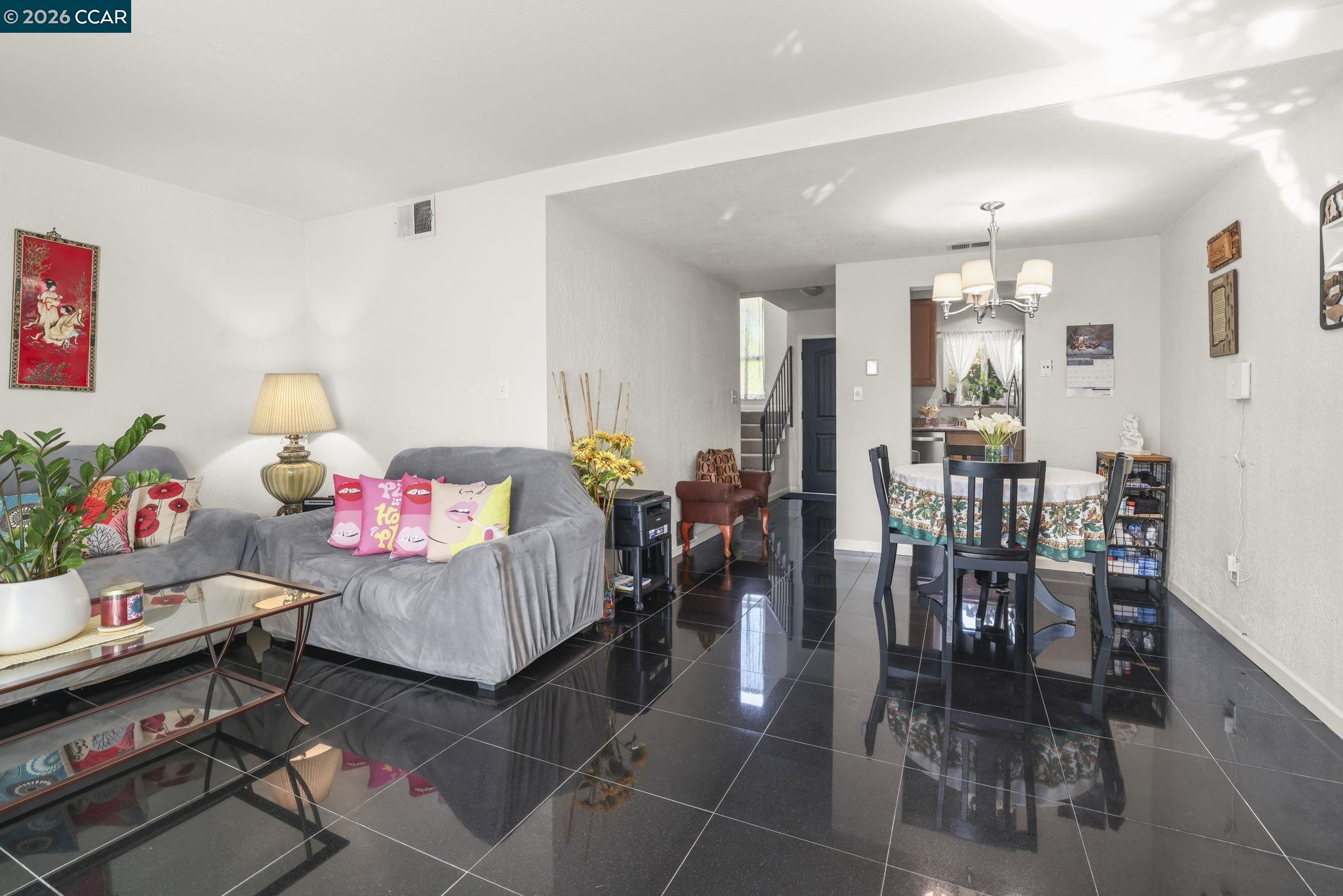 Photo #8: 41126622 Listing: Photo #8