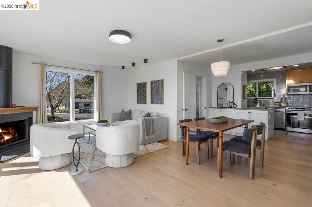 Detail Gallery Image 19 of 60 For 6715 Canyon Trail, El Cerrito,  CA 94530 - 4 Beds | 2/1 Baths