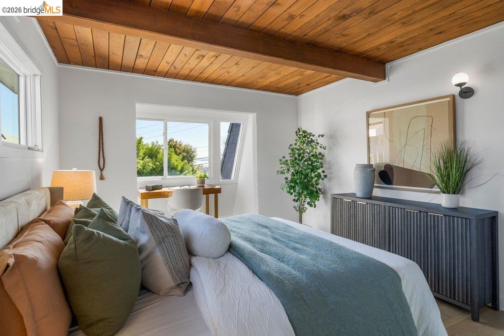 Detail Gallery Image 24 of 60 For 6715 Canyon Trail, El Cerrito,  CA 94530 - 4 Beds | 2/1 Baths