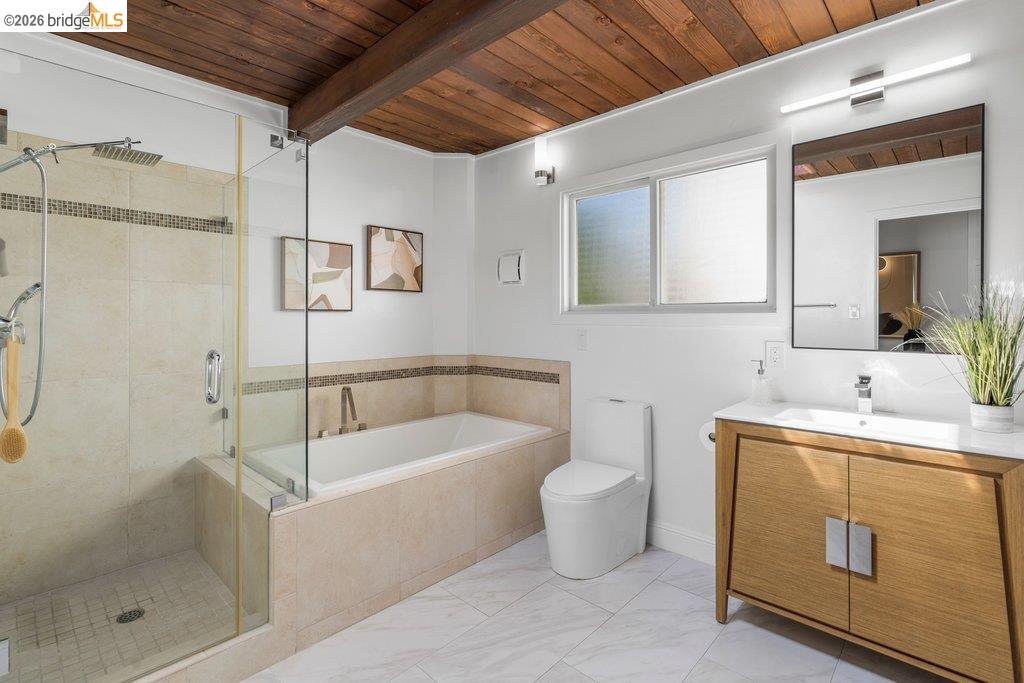 Detail Gallery Image 26 of 60 For 6715 Canyon Trail, El Cerrito,  CA 94530 - 4 Beds | 2/1 Baths