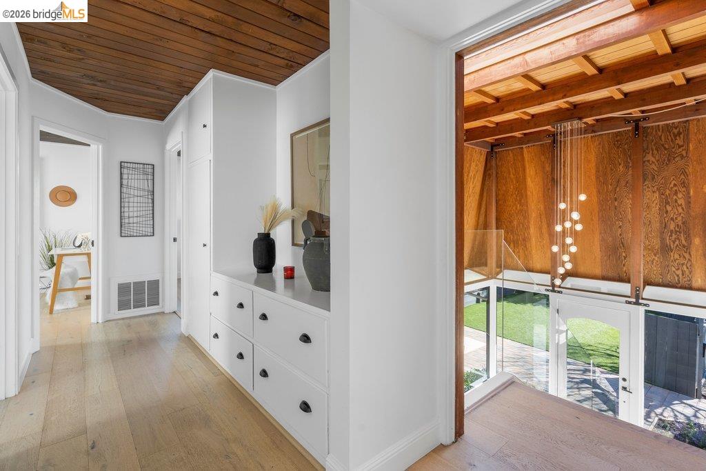 Detail Gallery Image 34 of 60 For 6715 Canyon Trail, El Cerrito,  CA 94530 - 4 Beds | 2/1 Baths