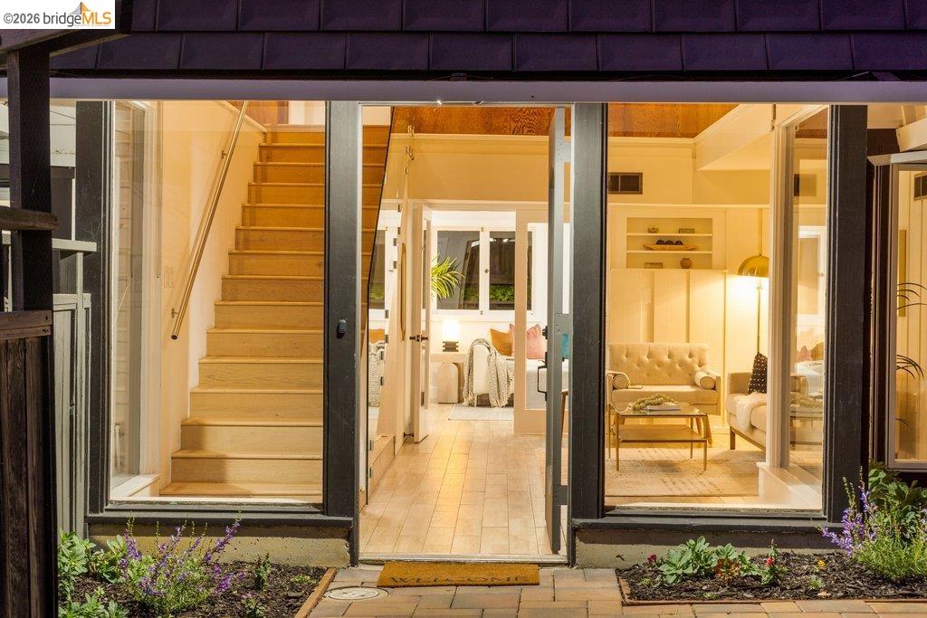 Detail Gallery Image 49 of 60 For 6715 Canyon Trail, El Cerrito,  CA 94530 - 4 Beds | 2/1 Baths