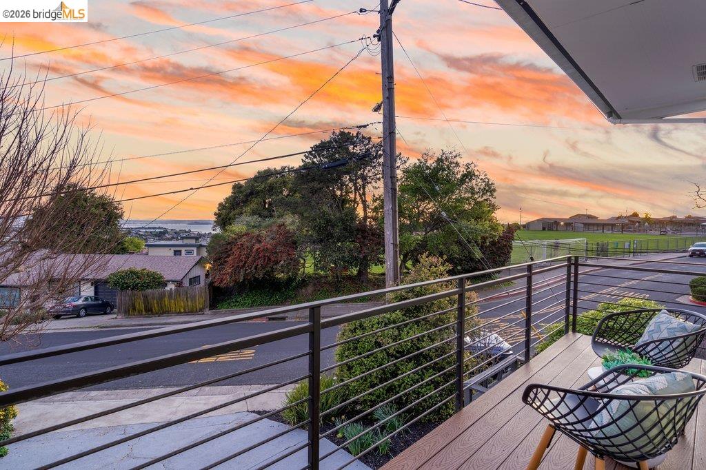 Detail Gallery Image 54 of 60 For 6715 Canyon Trail, El Cerrito,  CA 94530 - 4 Beds | 2/1 Baths