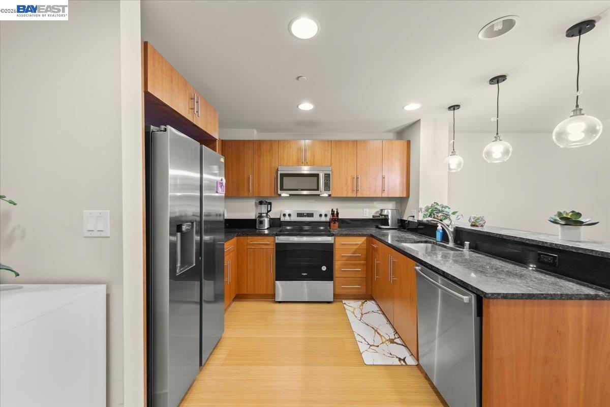 Detail Gallery Image 4 of 22 For 88 E San Fernando St #303,  San Jose,  CA 95113 - 2 Beds | 1/1 Baths