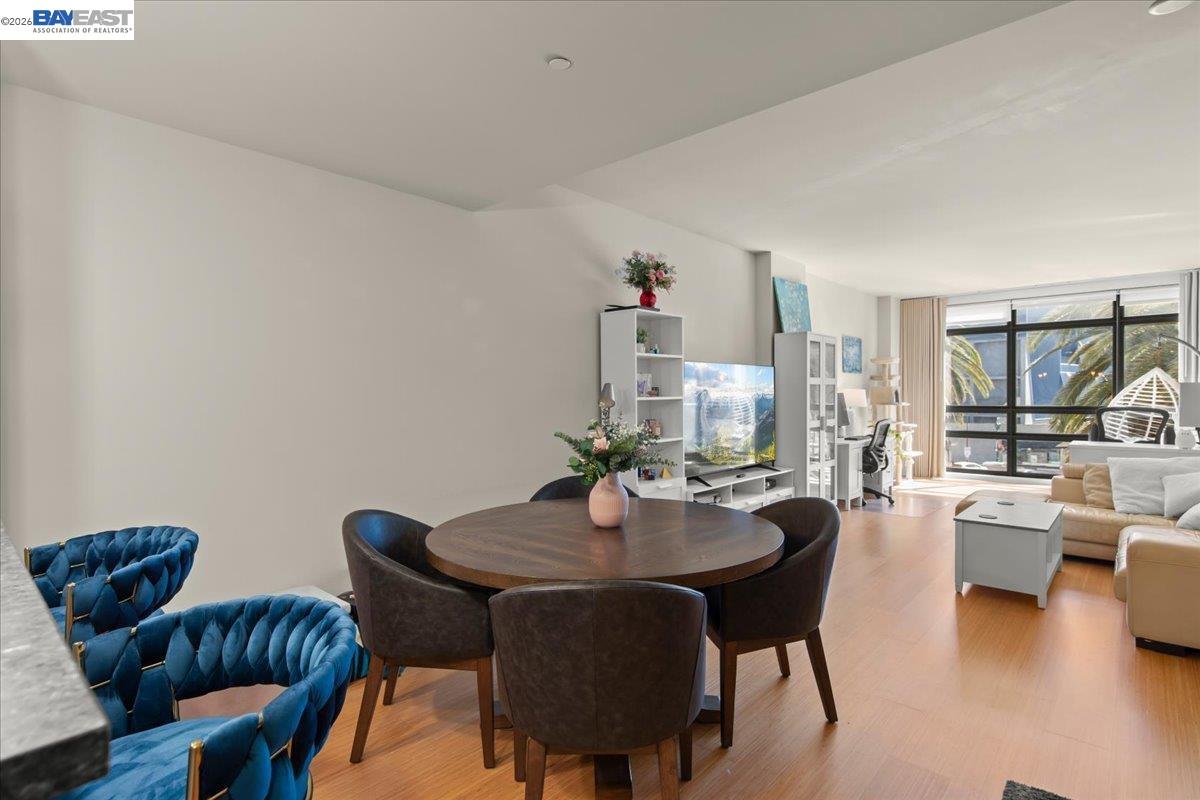 Detail Gallery Image 5 of 22 For 88 E San Fernando St #303,  San Jose,  CA 95113 - 2 Beds | 1/1 Baths