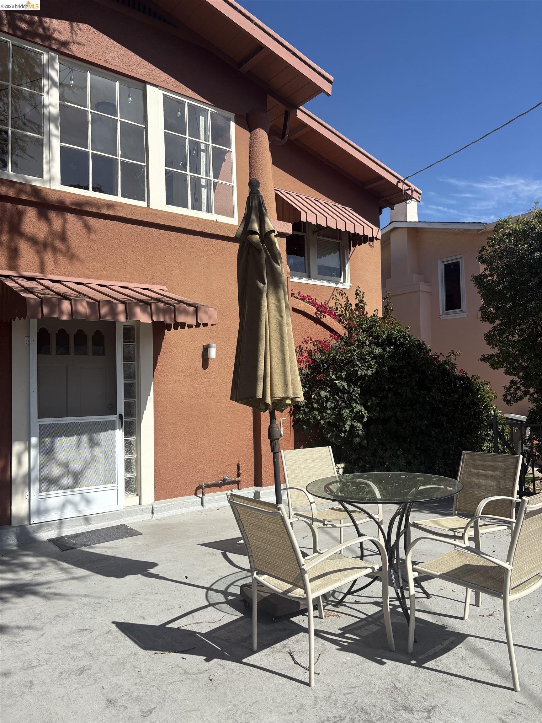 Detail Gallery Image 16 of 18 For 1024 Elsinore Ave, Oakland,  CA 94602 - – Beds | – Baths