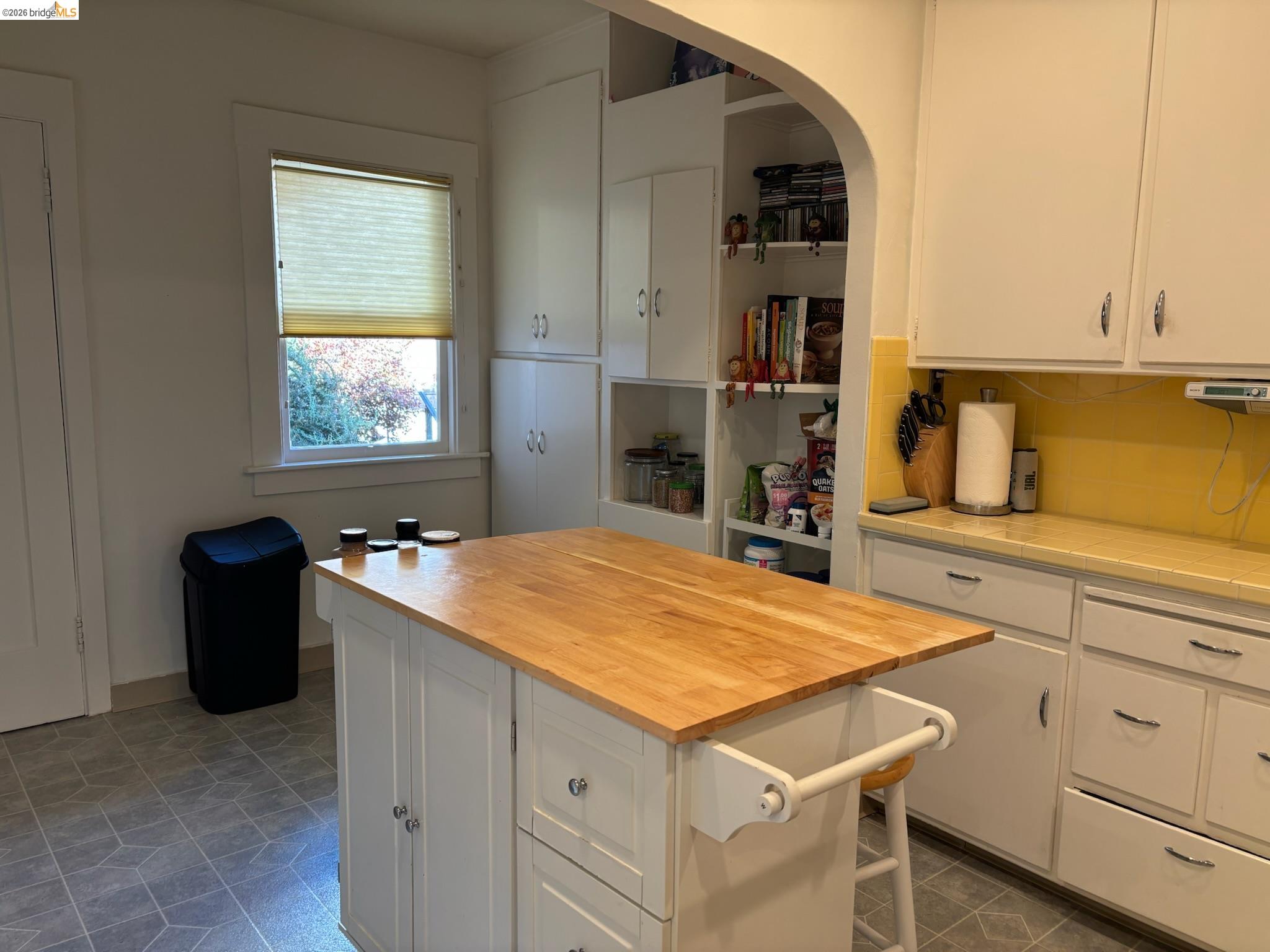 Detail Gallery Image 24 of 30 For 1024 Elsinore Ave, Oakland,  CA 94602 - – Beds | – Baths