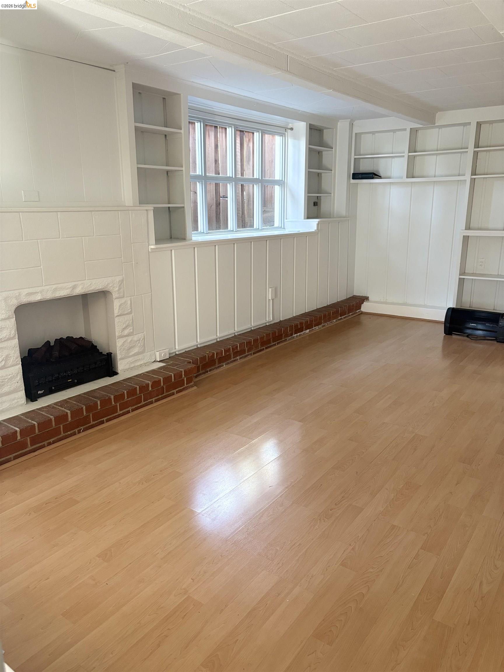 Detail Gallery Image 8 of 18 For 1024 Elsinore Ave, Oakland,  CA 94602 - – Beds | – Baths