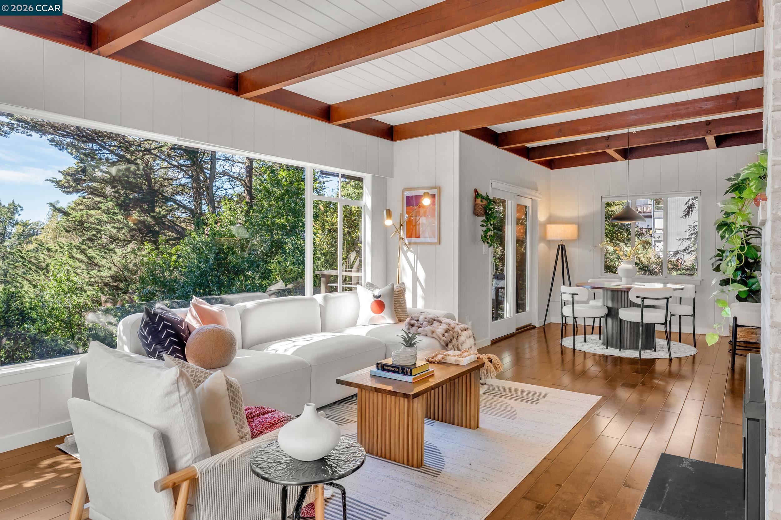 Detail Gallery Image 16 of 60 For 2633 Chelsea Dr, Oakland,  CA 94611 - 3 Beds | 2/1 Baths