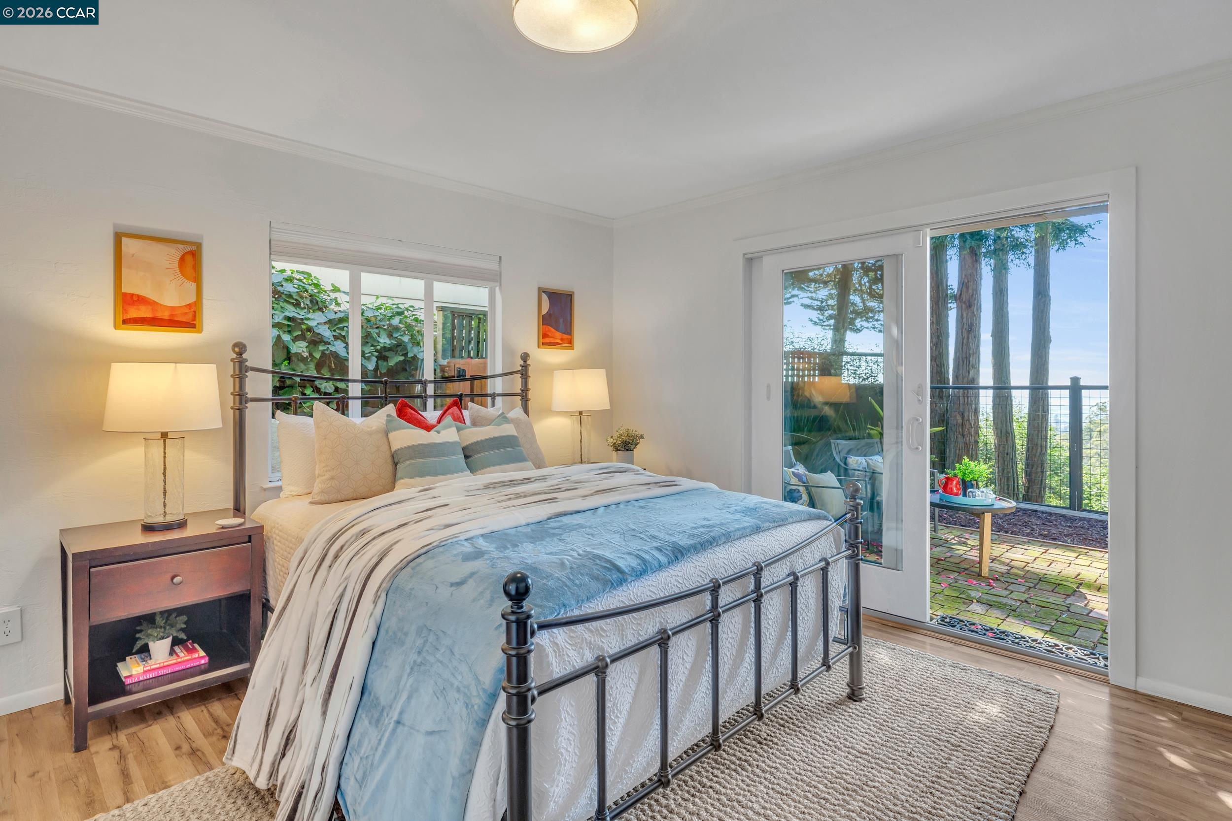 Detail Gallery Image 19 of 60 For 2633 Chelsea Dr, Oakland,  CA 94611 - 3 Beds | 2/1 Baths