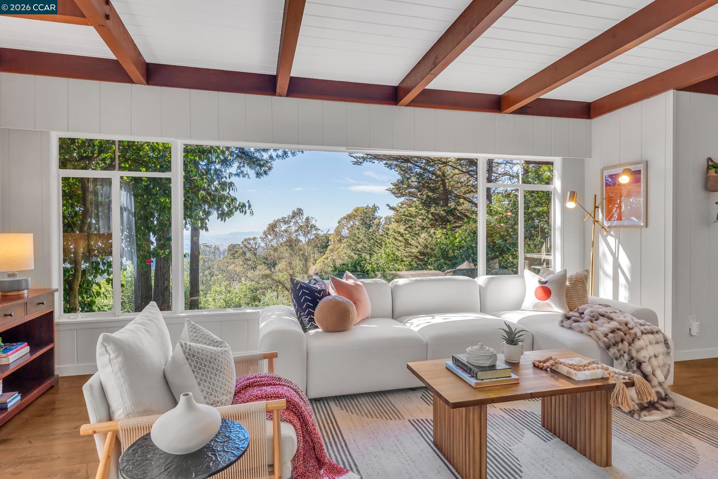 Detail Gallery Image 20 of 60 For 2633 Chelsea Dr, Oakland,  CA 94611 - 3 Beds | 2/1 Baths