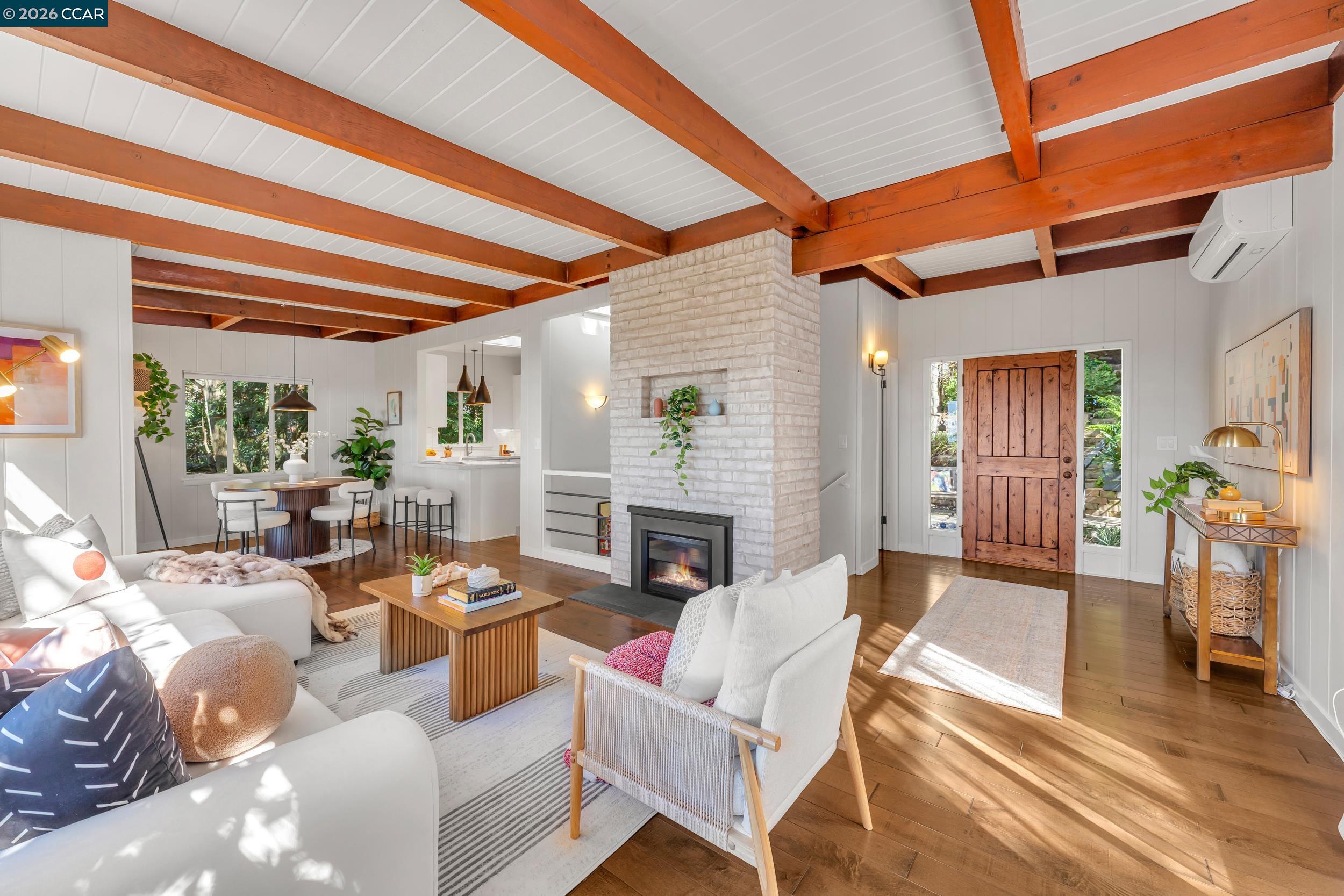 Detail Gallery Image 27 of 60 For 2633 Chelsea Dr, Oakland,  CA 94611 - 3 Beds | 2/1 Baths