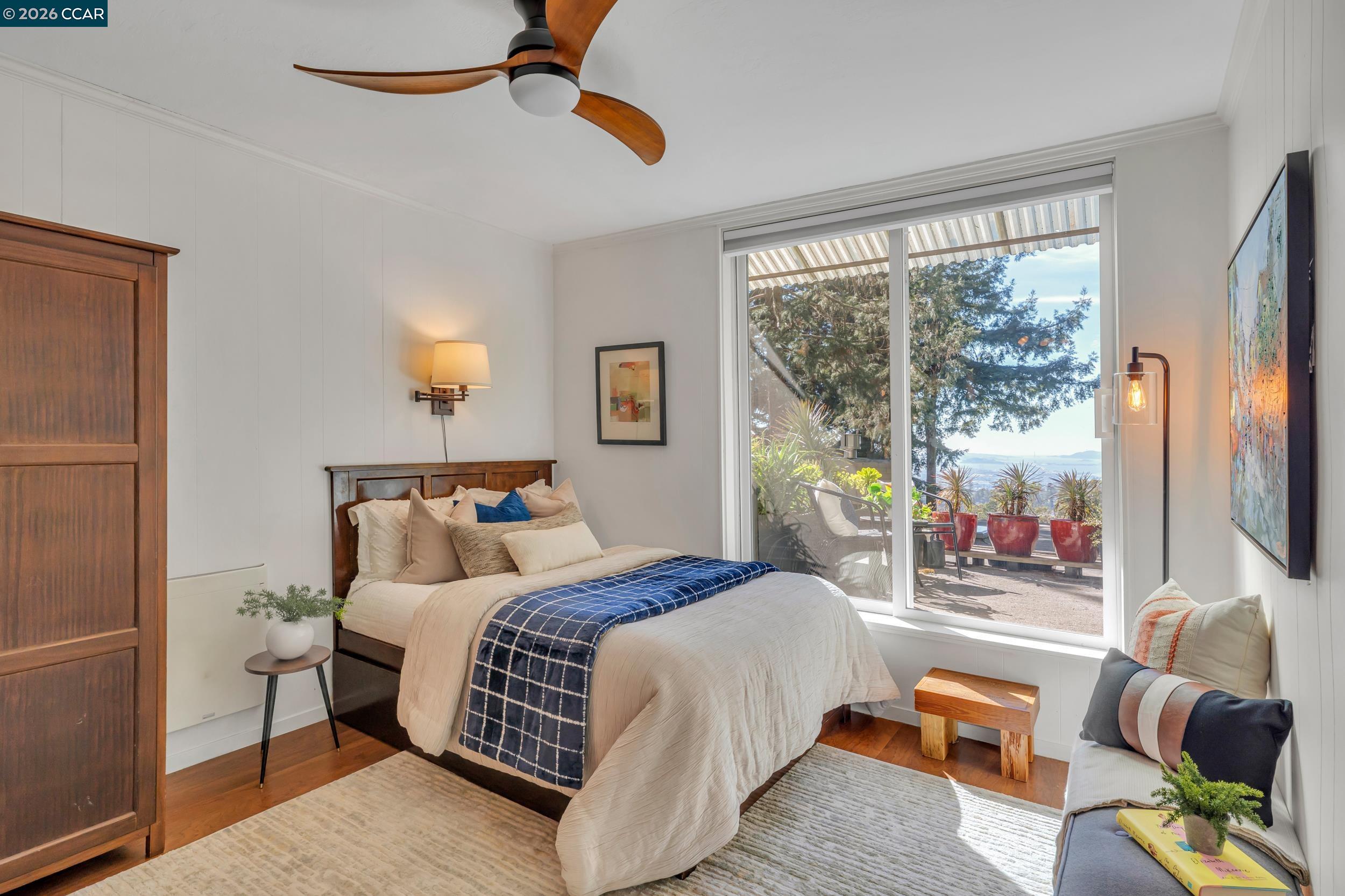 Detail Gallery Image 39 of 60 For 2633 Chelsea Dr, Oakland,  CA 94611 - 3 Beds | 2/1 Baths