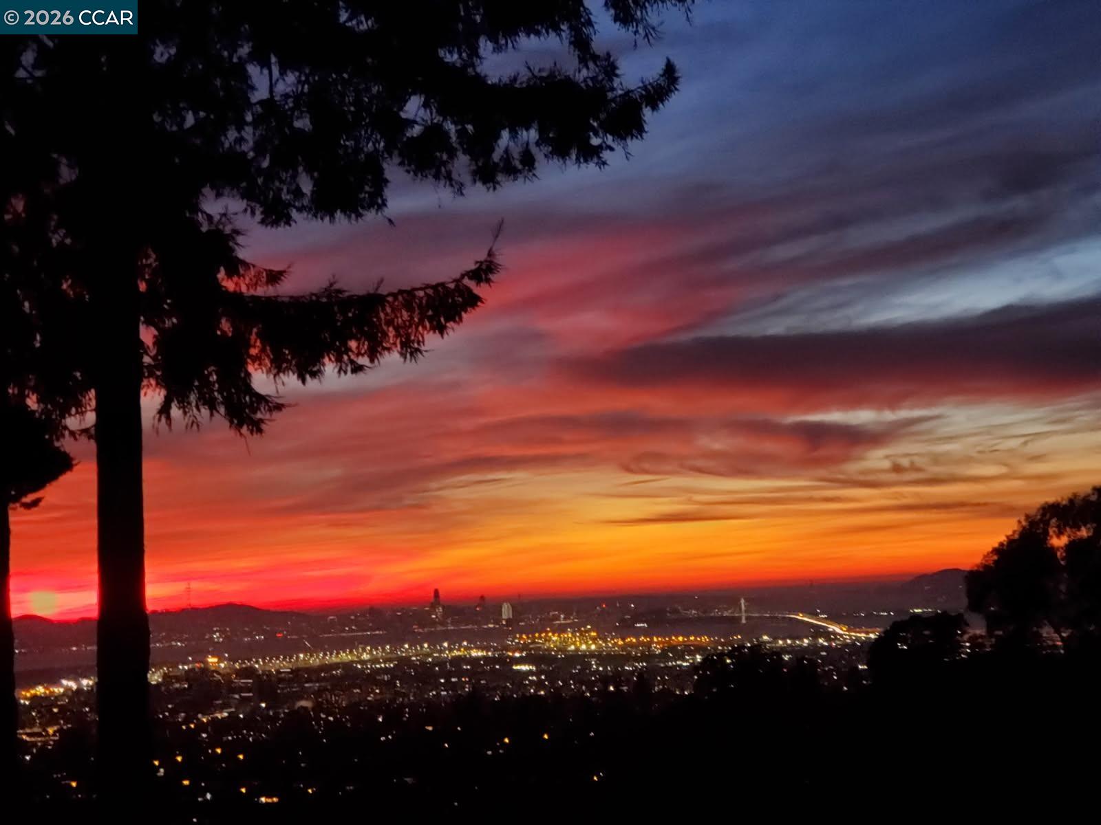 Detail Gallery Image 60 of 60 For 2633 Chelsea Dr, Oakland,  CA 94611 - 3 Beds | 2/1 Baths