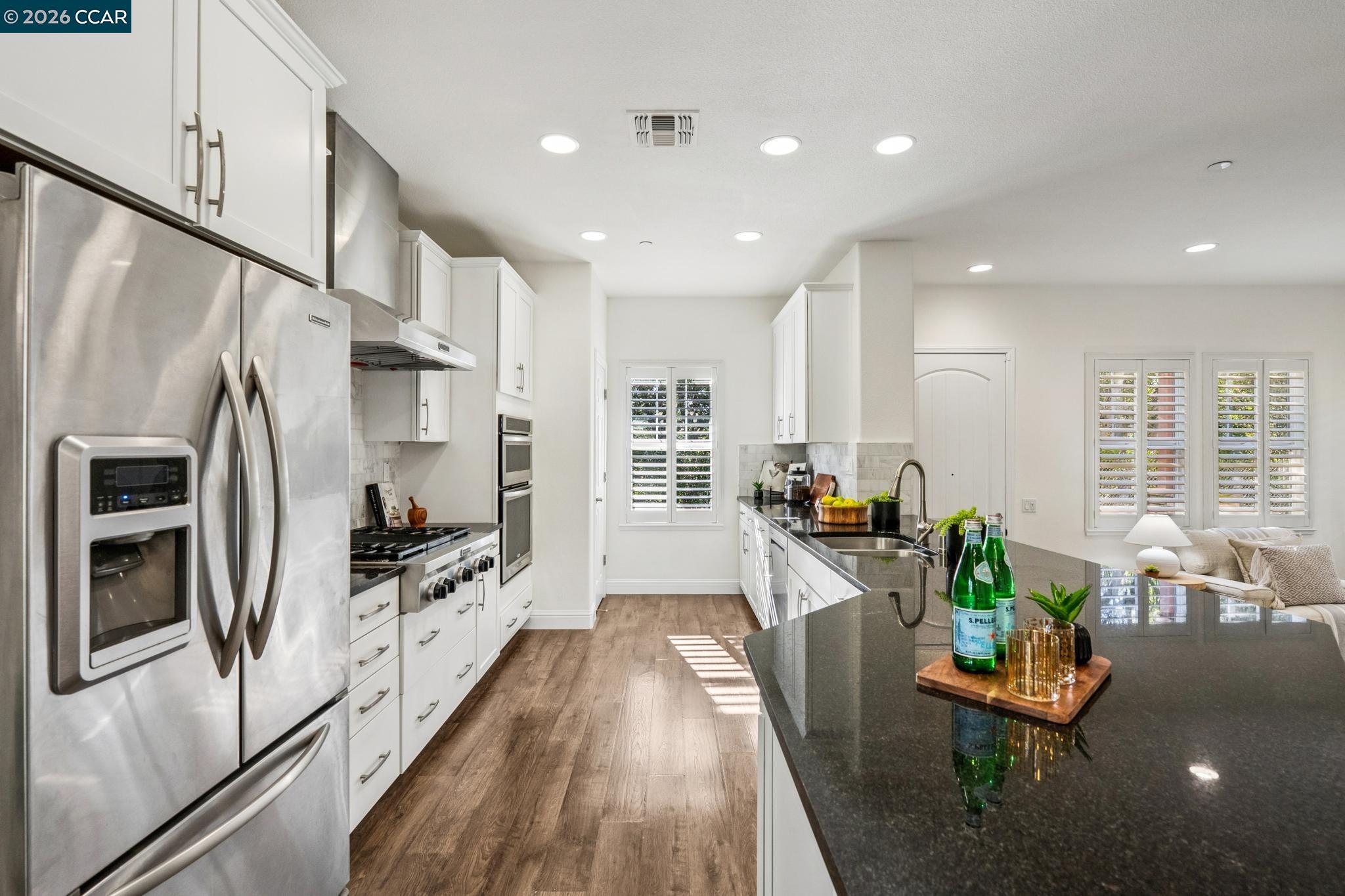 Detail Gallery Image 7 of 34 For 15 Hazel Tree Ridge, Orinda,  CA 94563 - 3 Beds | 2/1 Baths