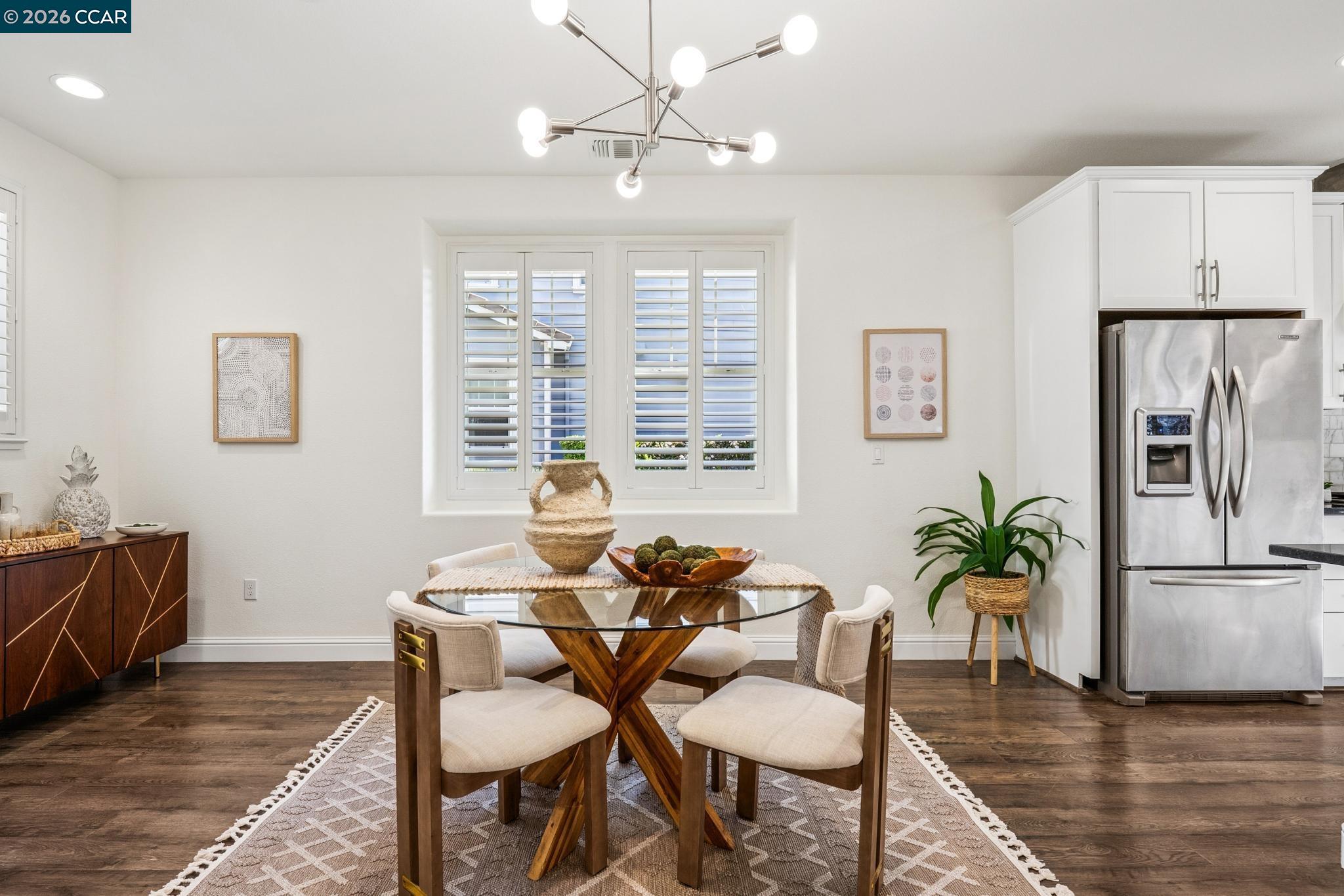 Detail Gallery Image 15 of 34 For 15 Hazel Tree Ridge, Orinda,  CA 94563 - 3 Beds | 2/1 Baths