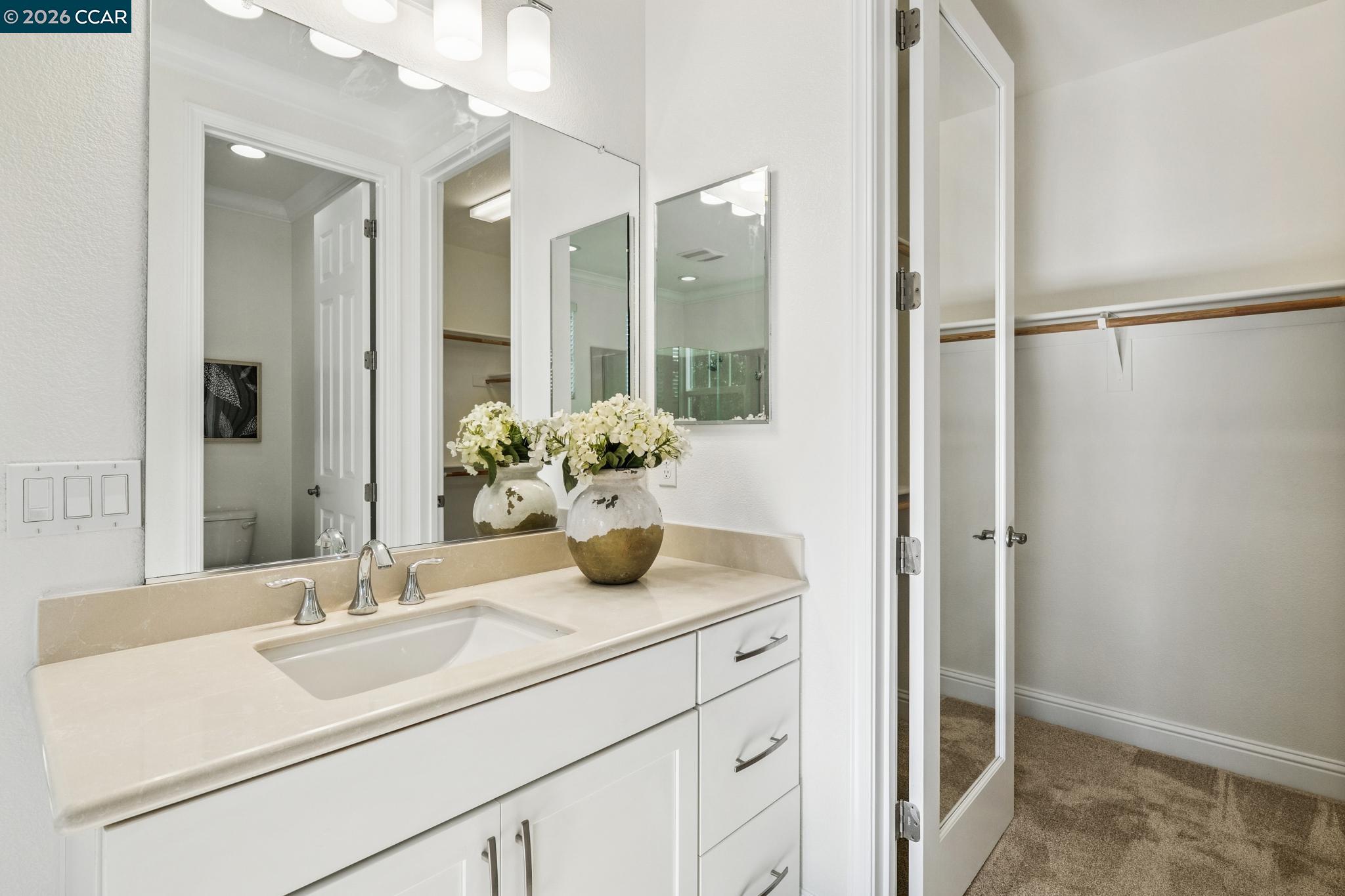 Detail Gallery Image 23 of 34 For 15 Hazel Tree Ridge, Orinda,  CA 94563 - 3 Beds | 2/1 Baths
