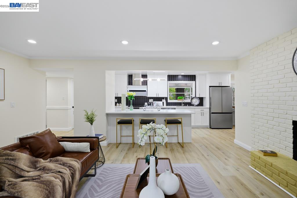 Detail Gallery Image 13 of 60 For 209 Gerry Ct, Walnut Creek,  CA 94596 - 4 Beds | 3 Baths