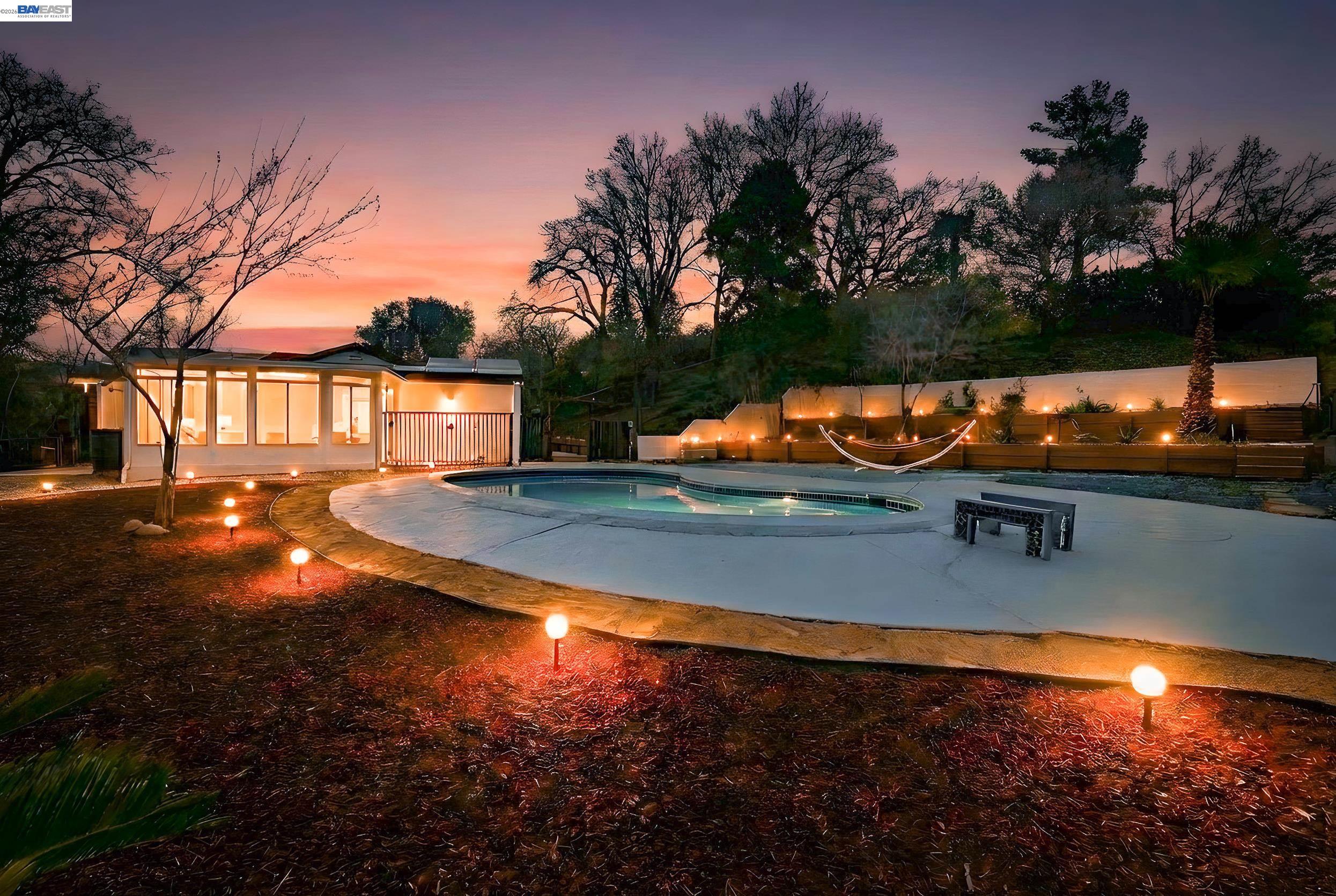 Detail Gallery Image 5 of 60 For 209 Gerry Ct, Walnut Creek,  CA 94596 - 4 Beds | 3 Baths