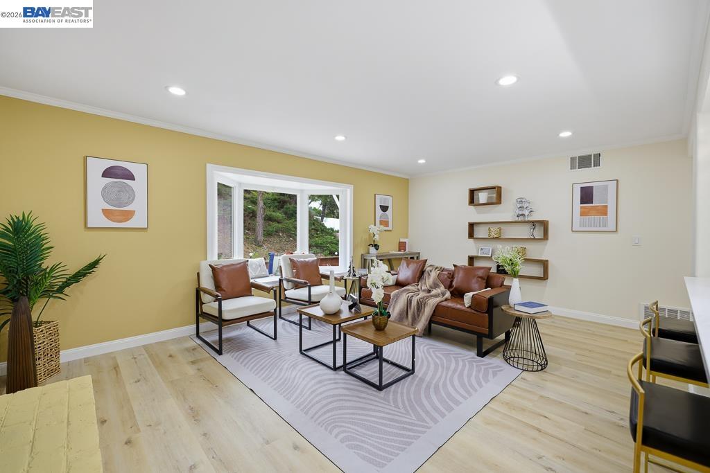 Detail Gallery Image 10 of 60 For 209 Gerry Ct, Walnut Creek,  CA 94596 - 4 Beds | 3 Baths