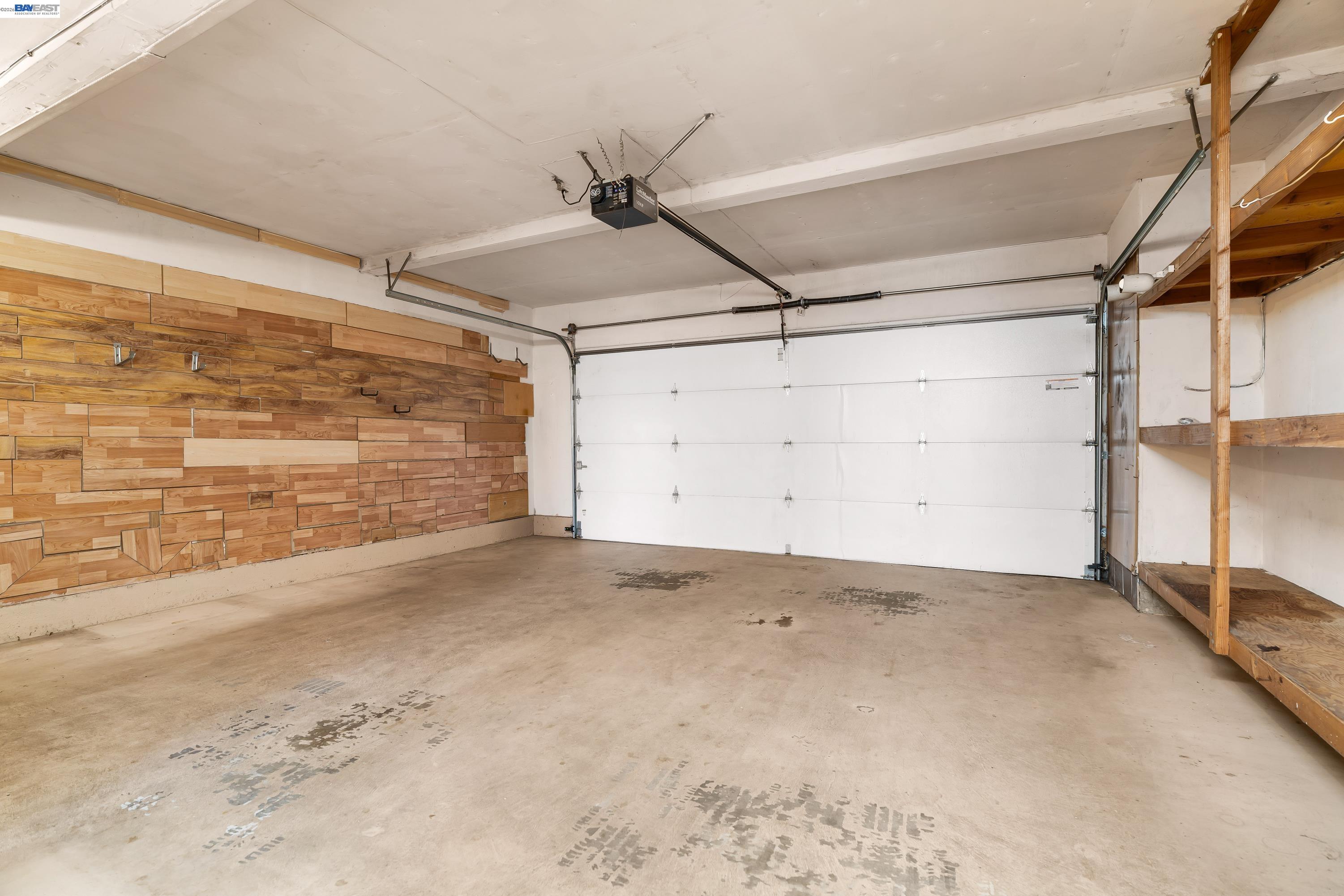 Detail Gallery Image 23 of 24 For 35 Leonard Ct, Alameda,  CA 94502 - 2 Beds | 2/1 Baths