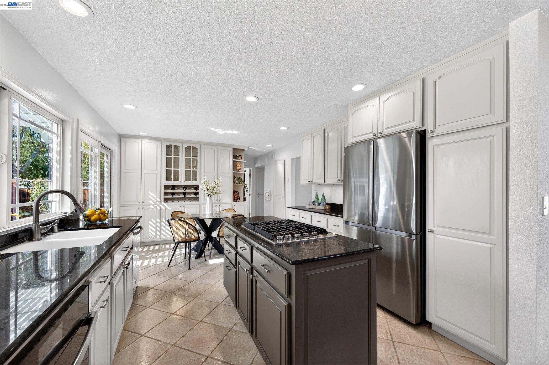 Detail Gallery Image 14 of 38 For 7326 Hillsdale Dr, Pleasanton,  CA 94588 - 5 Beds | 3 Baths